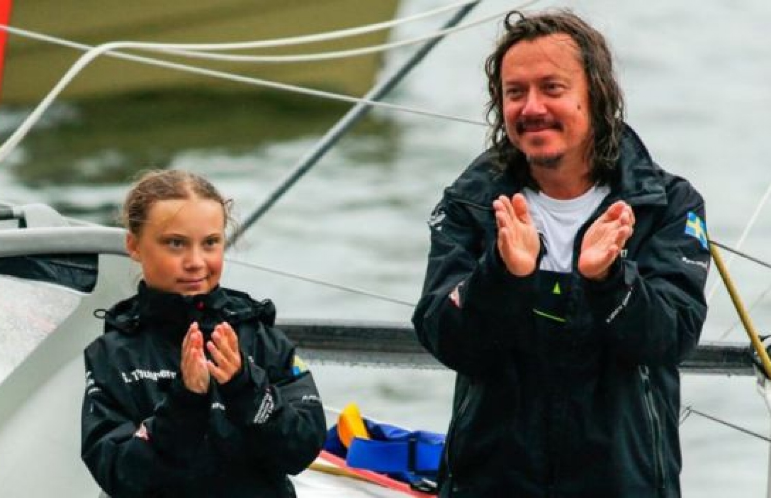 ގްރެޓާ ބައްޕައާ އެކު.