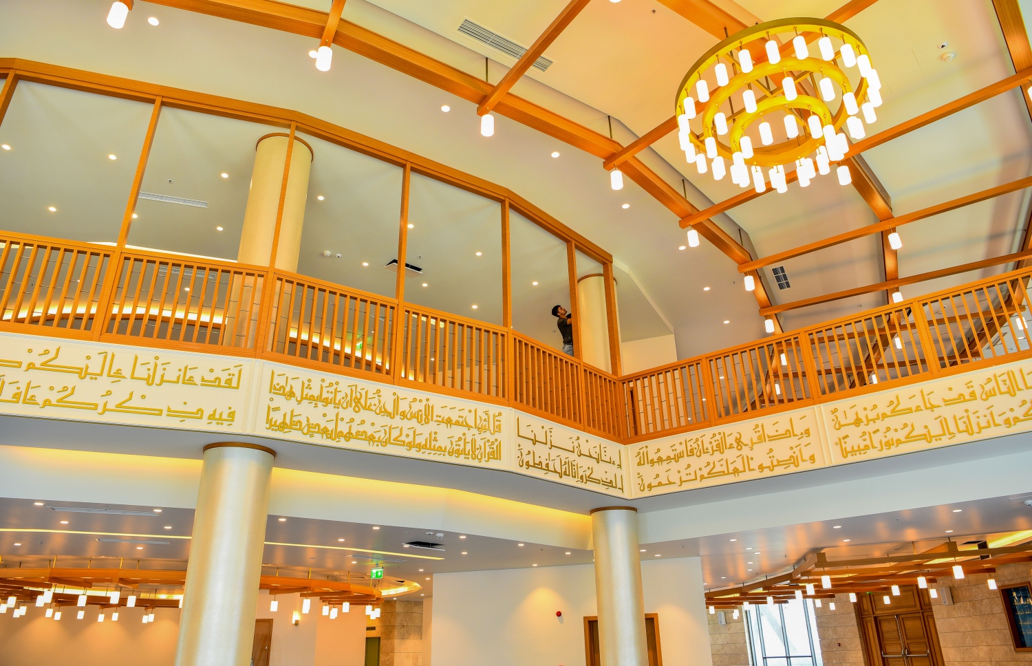 މާލެ- ޖެނުއަރީ 7، 2020: ސައޫދީ އަރަބިއްޔާގެ ރަސްގެފާނު ސަލްމާން އަބްދުލްއަޒީޒްގެ ޚަރަދުގައި މާލޭގައި އިމާރާތް ކުރި މިސްކިތުގައި ފިރިހެނުން ނަމާދު ކުރަން ހާއްސަ ބައި: މިއީ ރީތި އަދި ފުރިހަމަ މިސްކިތެއް--. ފޮޓޯ: ނިޝާން އަލީ/މިހާރު