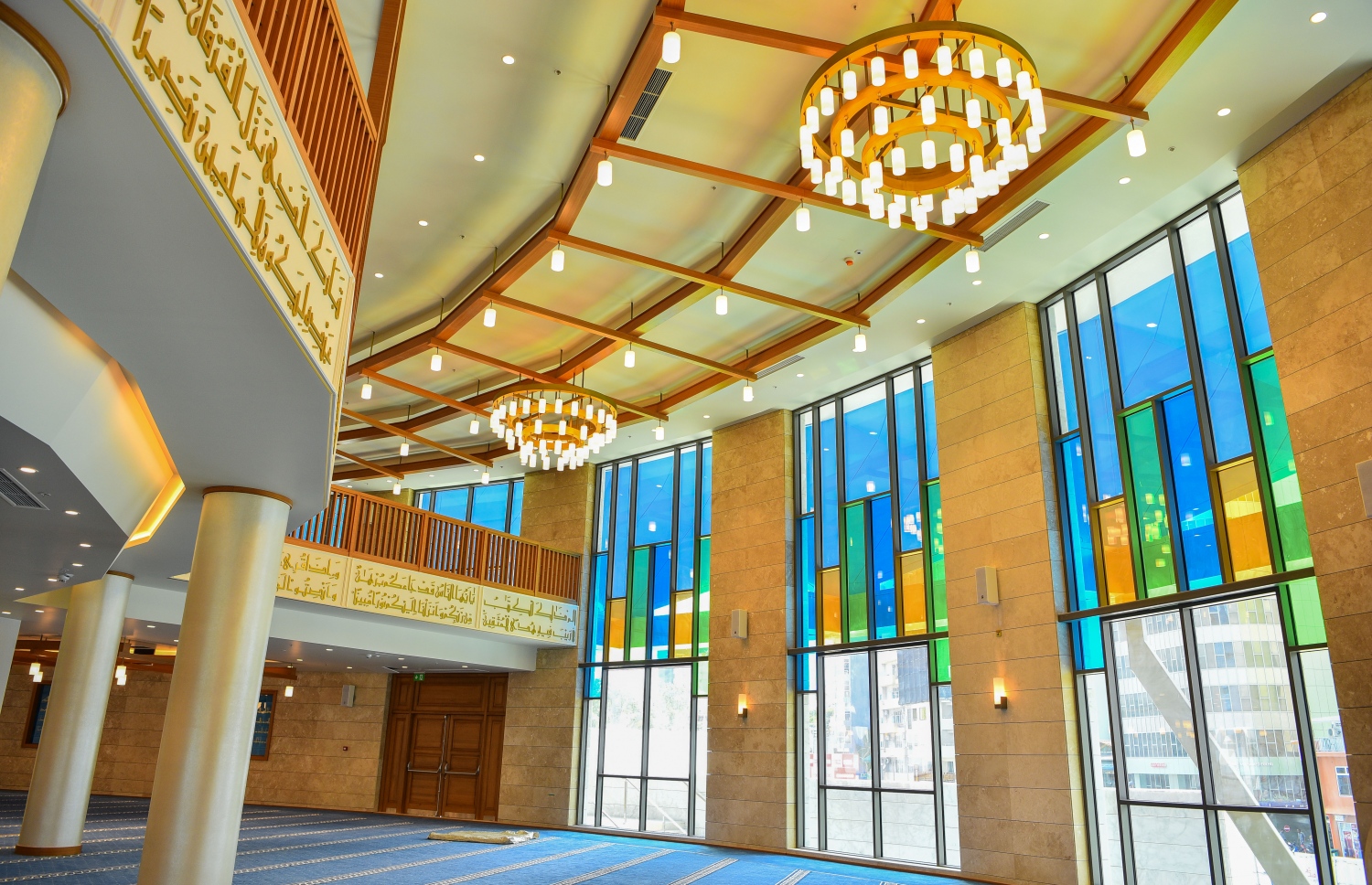 މާލެ- ޖެނުއަރީ 7، 2020: ސައޫދީ އަރަބިއްޔާގެ ރަސްގެފާނު ސަލްމާން އަބްދުލްއަޒީޒްގެ ޚަރަދުގައި މާލޭގައި އިމާރާތް ކުރި މިސްކިތުގައި ފިރިހެނުން ނަމާދު ކުރަން ހާއްސަ ބައި: މިއީ ރީތި އަދި ފުރިހަމަ މިސްކިތެއް--. ފޮޓޯ: ނިޝާން އަލީ/މިހާރު