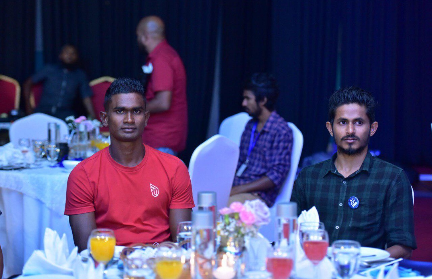 ޔޫތު މިނިސްޓްރީގެ ހަފްލާގައި ބާރު ދުވުންތެރިޔާ ސާއިދު އާއި އިތުރު ދުވުންތެރިއެއް ބައިވެރިވަނީ. -- ފޮޓޯ: ނިޝާން އަލީ/މިހާރު