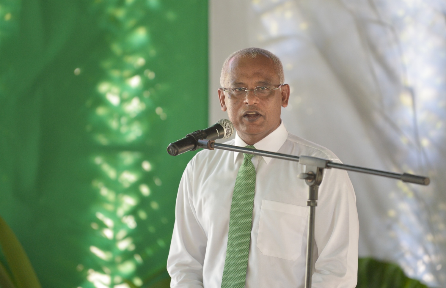 ނ. ކެނދިކުޅުދޫ: ޖެނުއަރީ 8، 2020:  ނ. ކެނދިކުޅުދޫގައި އަލަށް އިމާރާތް ކޮށްފައިވާ "މަސްޖިދުއްރަޙްމަތު" މިސްކިތް ރަސްމީކޮށް ހުޅުވުމަށް ބޭއްވި ރަސްމިއްޔާތުގައި ރައީސް އިބްރާހިމް މުހައްމަދު ސޯލިހު ވާހަކަ ދައްކަވަނީ.-- ފޮޓޯ: ރައީސް އޮފީސް