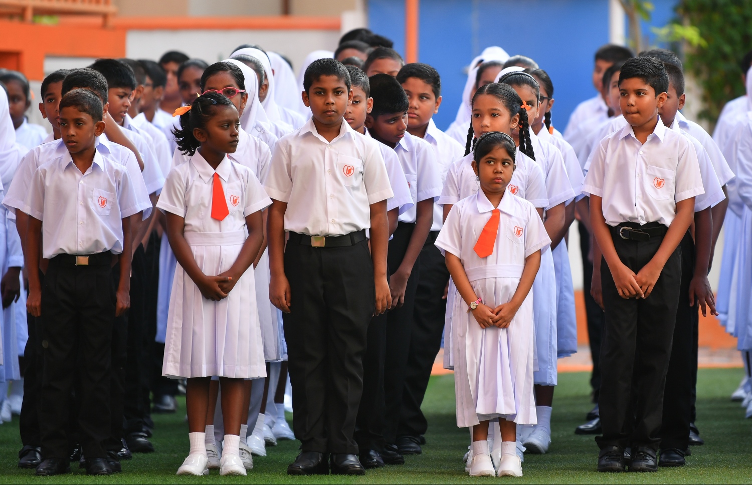 މާލެ: ޖެނުއަރީ 12، 2020: ދޮޅު މަސް ދުވަހުގެ ޗުއްޓީއަކަށް ފަހު ތައުލީމީ އާ އަހަރުގެ ކިޔެވުން ފެށުމާއެކު، އިމާދުއްދީން ސްކޫލުގެ ދައިވަރުންތަކެއް އެސެމްބްލީގައި ބައިވެރިވަނީ.-- ފޮޓޯ: ނިޝާން އަލީ /މިހާރު