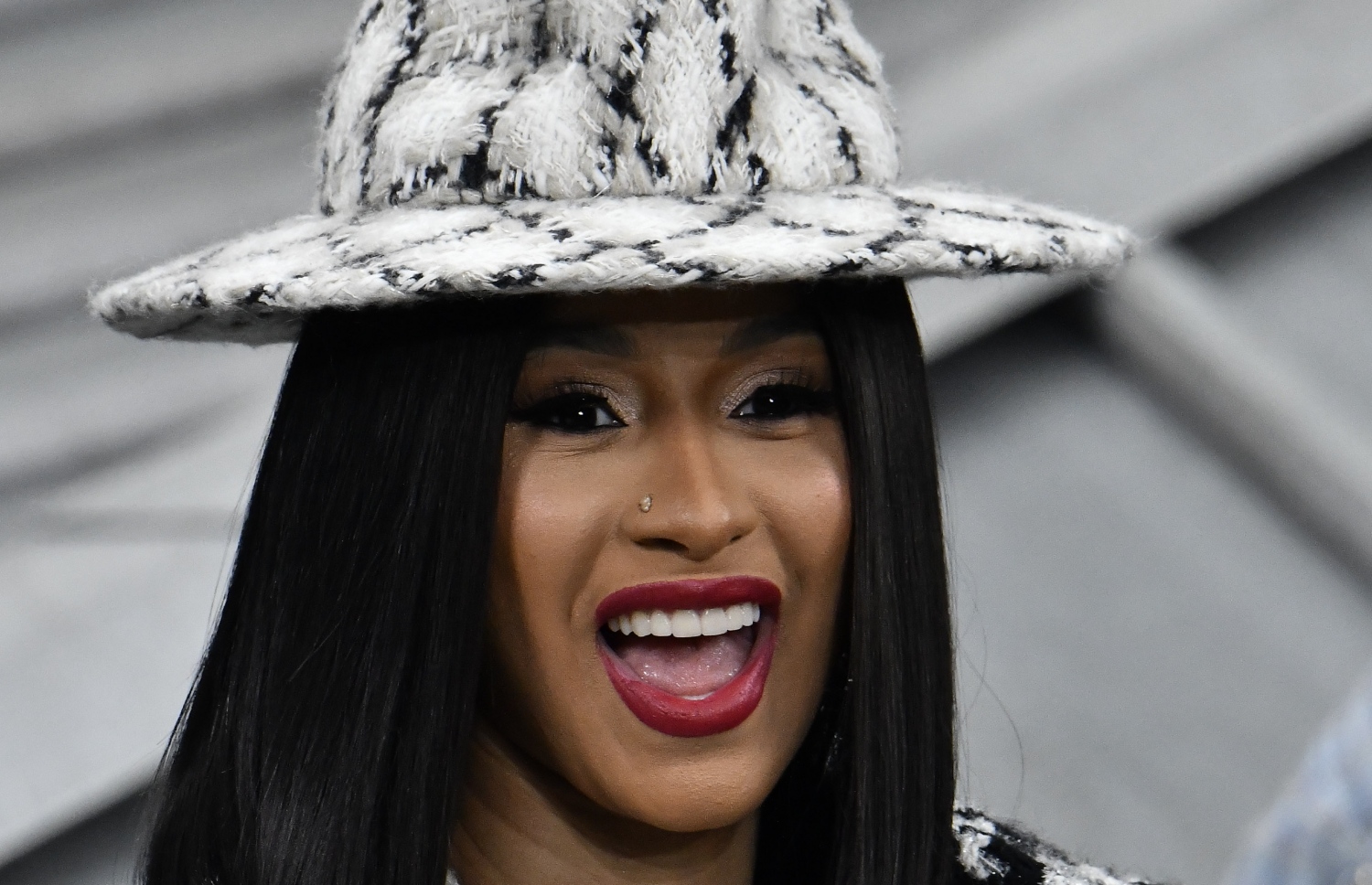 ކާޑީ ބީގެ ކްރެޑިޓް ކާޑުން ވަގަކު 60،000 ޑޮލަރުގެ ވިޔަފާރިކުރުމުން ބުނީ ޖަލަށް ފޮނުވާލާނަމޭ