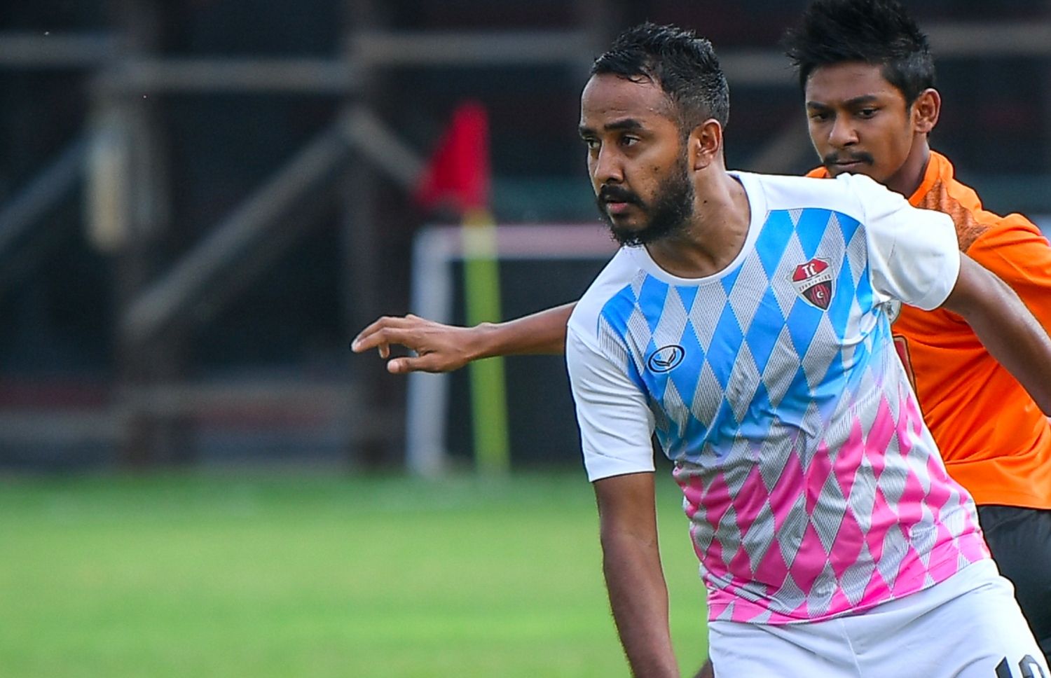 ލީގުގެ ދެ ވަނަ ބުރުގައި އީގަލްސްއާ ދެކޮޅަށް ކުޅުނު މެޗުގެ ތެރެއިން އީސަ: މިރޭގެ މެޗުގެ ހަމައެކަނި ގޯލު ޖެހީ އީސަ. -- ފޮޓޯ: މިހާރު