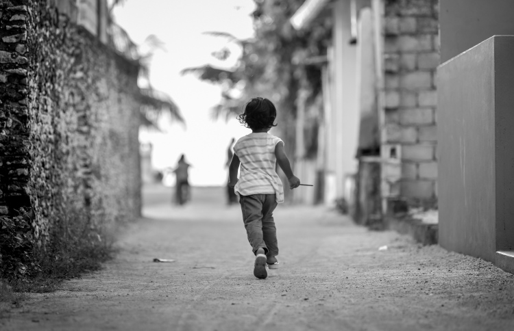 Nuruhumugai dhaulathah negi thuththu kujja ge mamma aa HRCM in baddhalu koffi