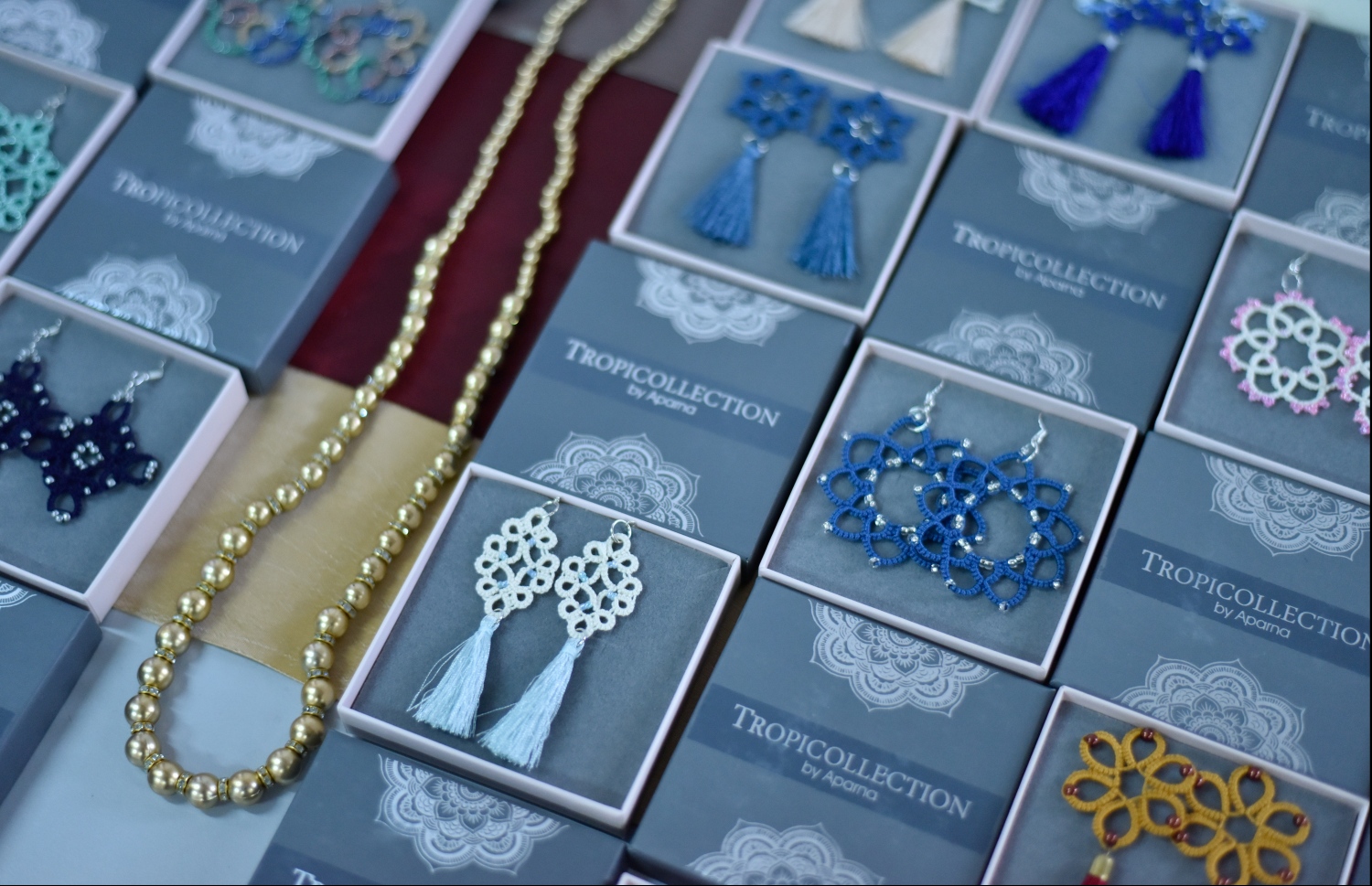 އަޕަރްނާ އުފައްދާފައިވާ ކަންފަތުލާތަކެތި -- ފޮޓޯ: ހުސެއިން ވަހީދު/ މިހާރު