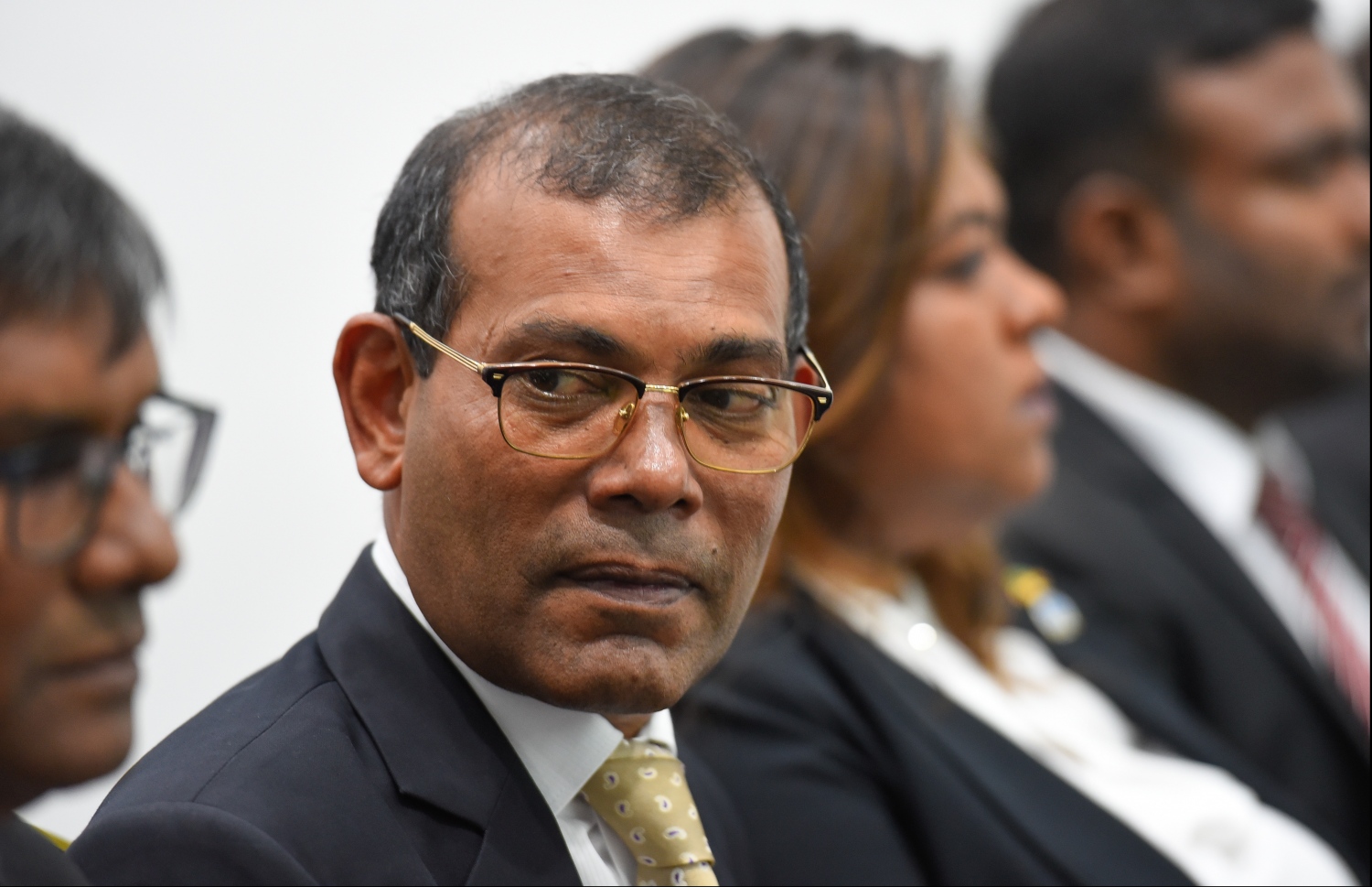 މާލެ: ޖެނުއަރީ 21، 2020: ކޯޓުތަކަށް އަލަށް އައްޔަން ކުރި ހަތް ފަނޑިޔާރުން ހުވާކުރުމުމަށް ޑިޕާޓްމަންޓް އޮފް ޖުޑިޝަލްް އެޑްމިނިސްޓްރޭޝަންގައި ބޭއްވި ރަސްމިއްޔާތުގައި ރައްޔިތުން މަޖިލީހުގެ ރައީސް، ރައީސް މުހައްމަދު ނަޝީދު ބައިވެރިވެ ވަޑައިގަންނަވަނީ.---ފޮޓޯ: ހުސައިން ވަހީދު/މިހާރު