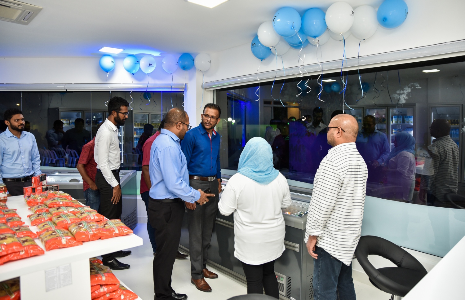 ކުޅުދުއްފުށި އުތުރު ދާއިރާގެ މެމްބަރު ހެޕީ މާކެޓުގެ ޑިސްޓްރިބިއުޝަން ސެންޓަރު ބައްލަވާލައްވަނީ-- ފޮޓޯ: ހެޕީ މާކެޓް