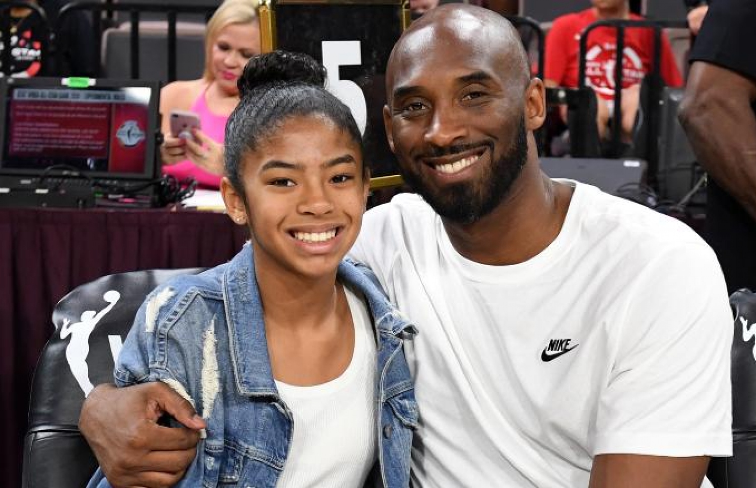 ކޯބީ ބްރަޔަންޓް (ކ) އާއި އޭނާގެ ދަރިފުޅު ޖިއާނާ. --ފޮޓޯ: ގެޓީ އިމޭޖަސް