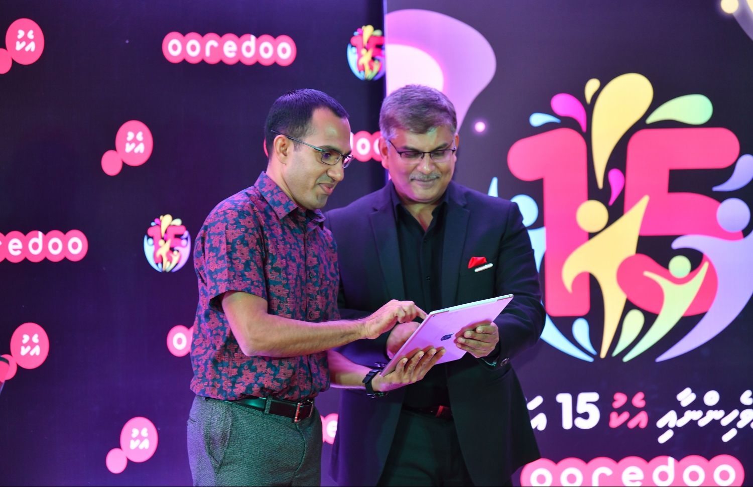 މާލެ: ޖެނުއަރީ 27، 2020: ދިރާގުގެ ސީއީއޯ އަދި އެމްޑީ (ކ) އާއި ސައިންސް އެންޑް ޓެކްނޮލޮޖީ މިނިސްޓަރު (ވ) ނިރު އެކްސަލަރޭޓާ 2.0 އިފްތިތާހު ކޮށްދެއްވަނީ-- ފޮޓޯ: ހުސައިން ވަހީދު/ މިހާރު