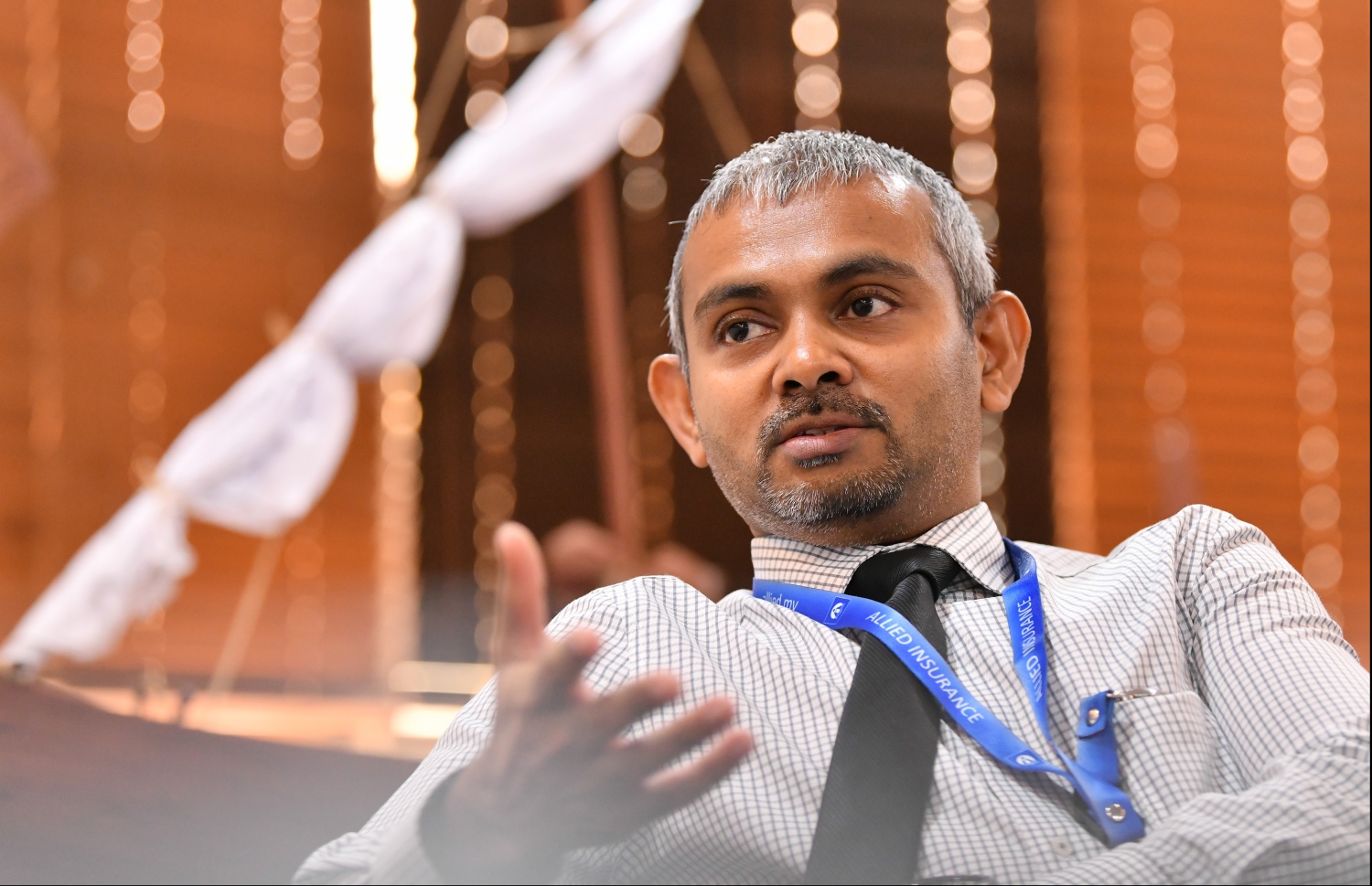 އެލައިޑްގެ އެމްޑީ ޝަފާޒް އިއްޔެ "މިހާރު" އާ ވާހަކަދައްކަވަނީ -- ފޮޓޯ: ހުސެއިން ވަހީދު/ މިހާރު