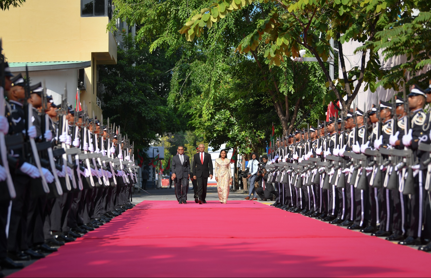 މާލެ: ފެބްރުއަރީ 3، 2020: ރައްޔިތުންގެ މަޖިލީހުގެ 2020 ވަނަ އަހަރުގެ ފުރަތަމަ ދައުރުގެ ފުރަތަމަ ޖަލްސާގައި ރިޔާސީ ބަޔާން އިއްވުމަށްޓަކައި ރަސްމީ އިއްޒަތުގަައި ރައީސް އިބްރާހިމް މުހައްމަދު ސޯލިހު ވަޑައިގަންނަވަނީ.-- ފޮޓޯ: ނިޝާން އަލީ /މިހާރު
