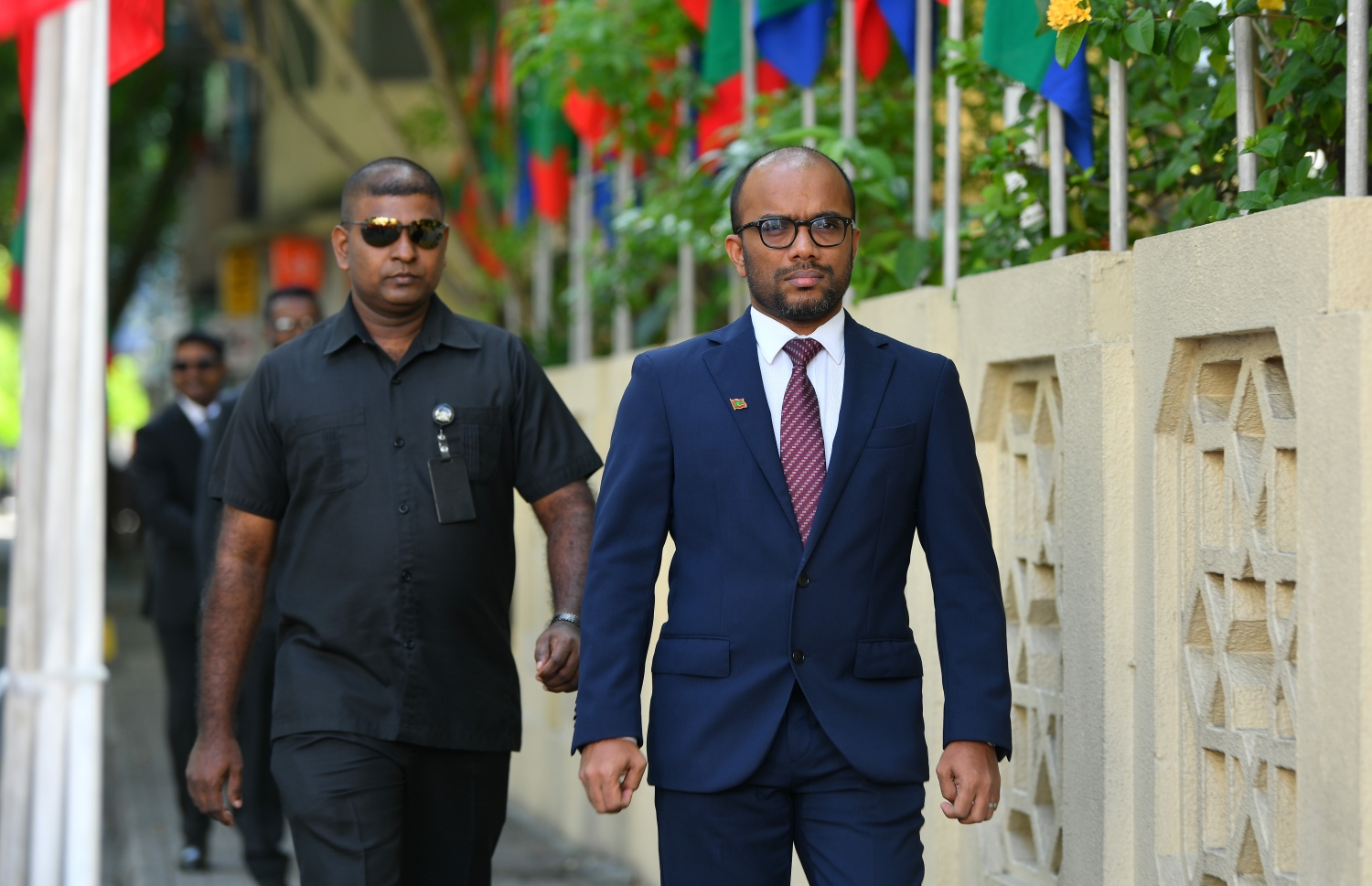 މާލެ: ފެބްރުއަރީ 3، 2020: ރައްޔިތުންގެ މަޖިލީހުގެ 2020 ވަނަ އަހަރުގެ ފުރަތަމަ ދައުރުގެ ފުރަތަމަ ޖަލްސާގައި ބައިވެރިވެ ވަޑައިގަތުމަށް ފިނޭންސް މިނިސްޓަރު އިބްރާހިމް އަމީރު ވަޑައިގަންނަވަނީ.-- ފޮޓޯ: ނިޝާން އަލީ /މިހާރު