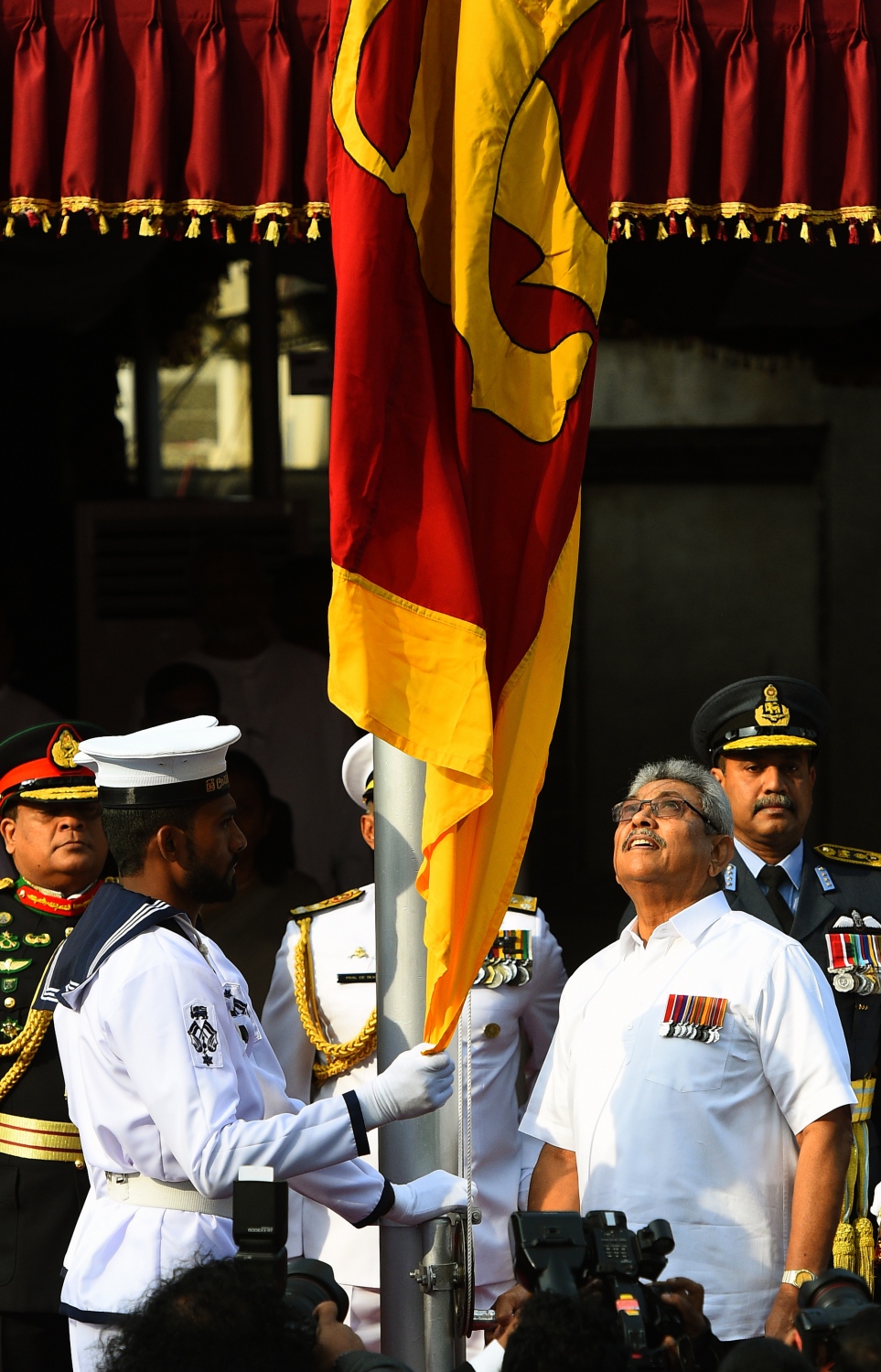 ކޮލަމްބޯ: ފެބްރުއަރީ 4، 2020: ސްރީ ލަންކާގެ 72 ވަނަ މިނިވަން ދުވަހުގެ ރަސްމިއްޔާތުގައި ގައުމީ ދިދަ ނަގަނީ. --ފޮޓޯ:އޭއެފްޕީ