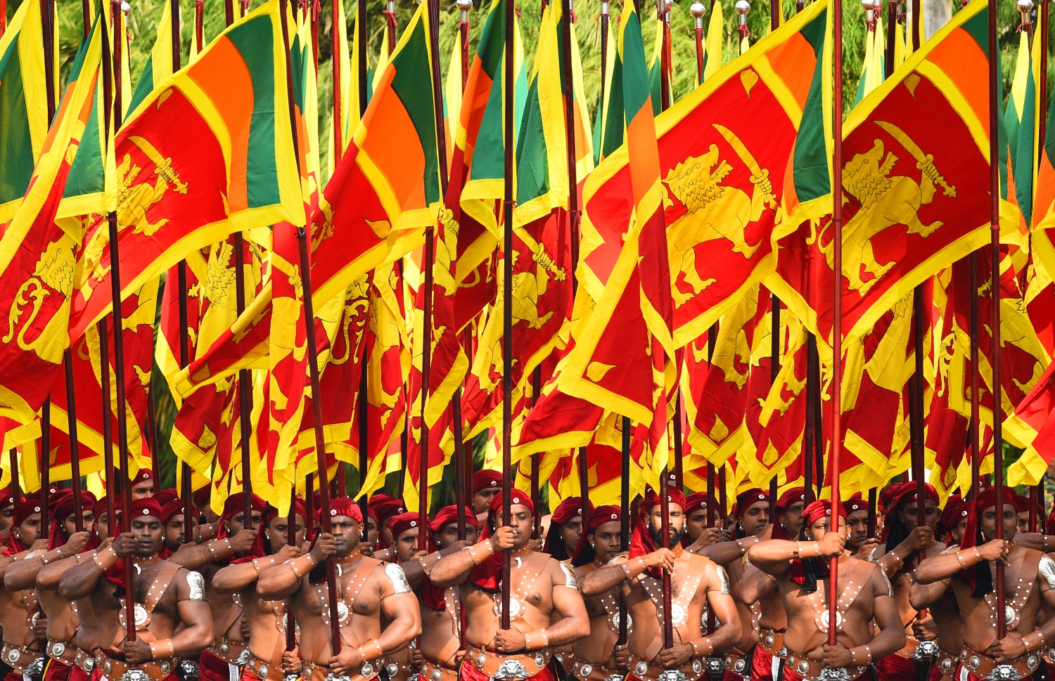 ކޮލަމްބޯ: ފެބްރުއަރީ 4، 2020: ސްރީ ލަންކާގެ 72 ވަނަ މިނިވަން ދުވަހުގެ މުނާސަބަތުގައި ސަގާފީ ކުޅިވަރުތައް ބާއްވަނީ. --ފޮޓޯ:އޭއެފްޕީ