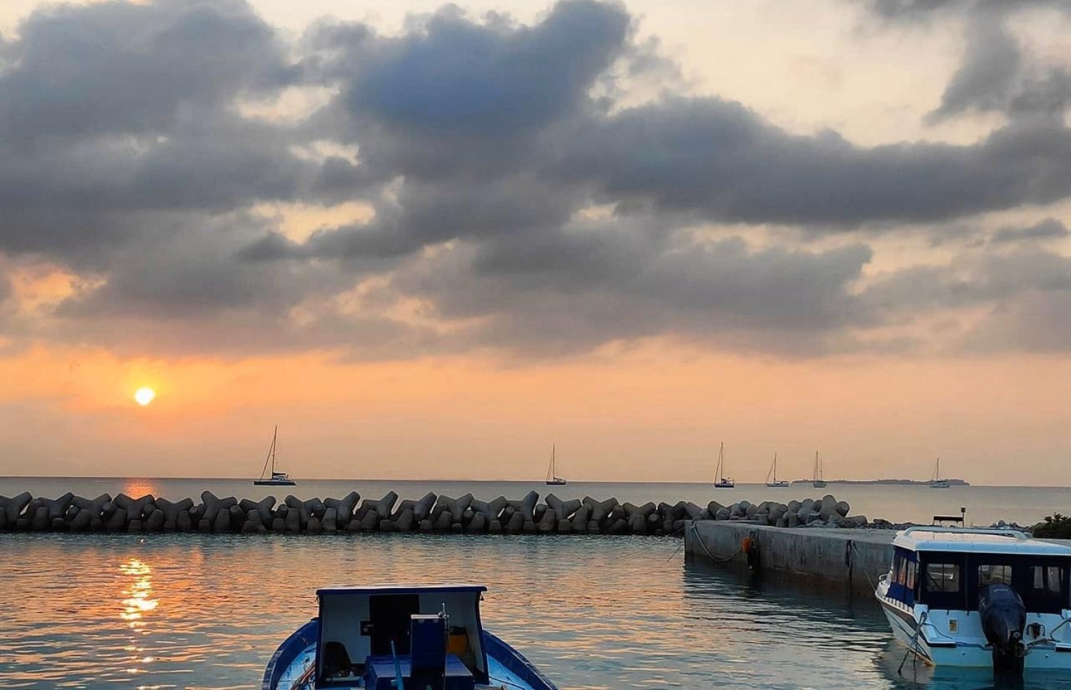 އުލިގަމުގައި އިއްޔެ ޔޮޓްތަކެއް ބަނދަރުކޮށްފައި: އަހަރުތަކަކަށް ފަހު އެ ރަށަށް ވަނީ ޔޮޓް އަންނަން ފަށާފައި. -- ފޮޓޯ: އަހްމަދު މުއާޒް