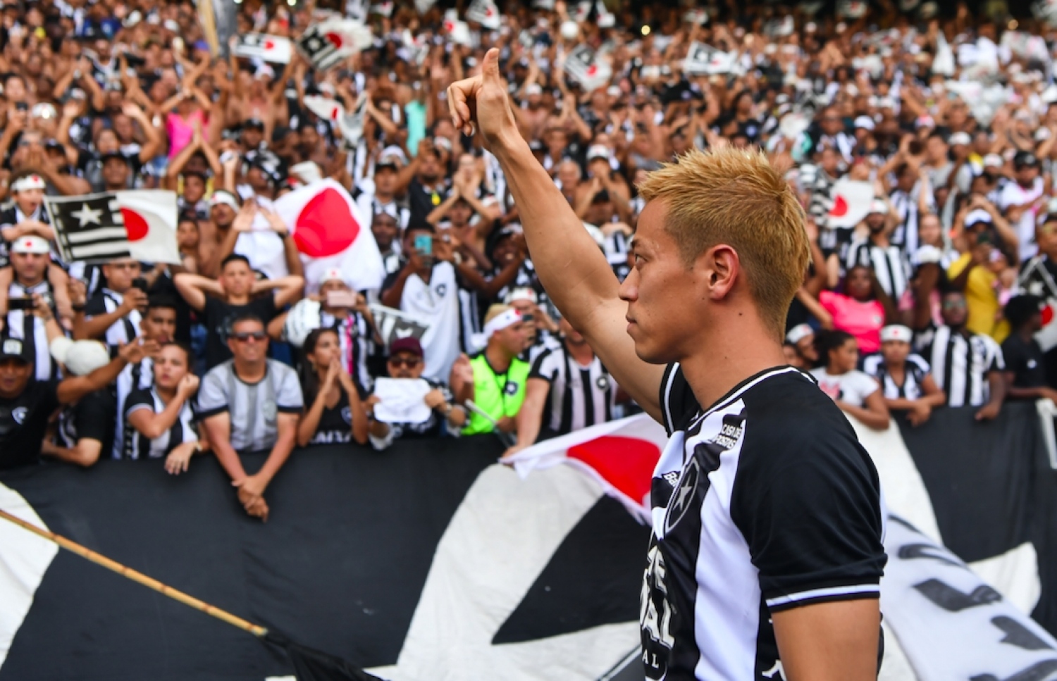 ބޮޓަފޯގޯ ކުޅުންތެރިއެއްގެ ގޮތުގައި ހޮންޑާ ތައާރަފްކުރުމުގެ ތެރެއިން.-- ފޮޓޯ: އޭއެފްޕީ