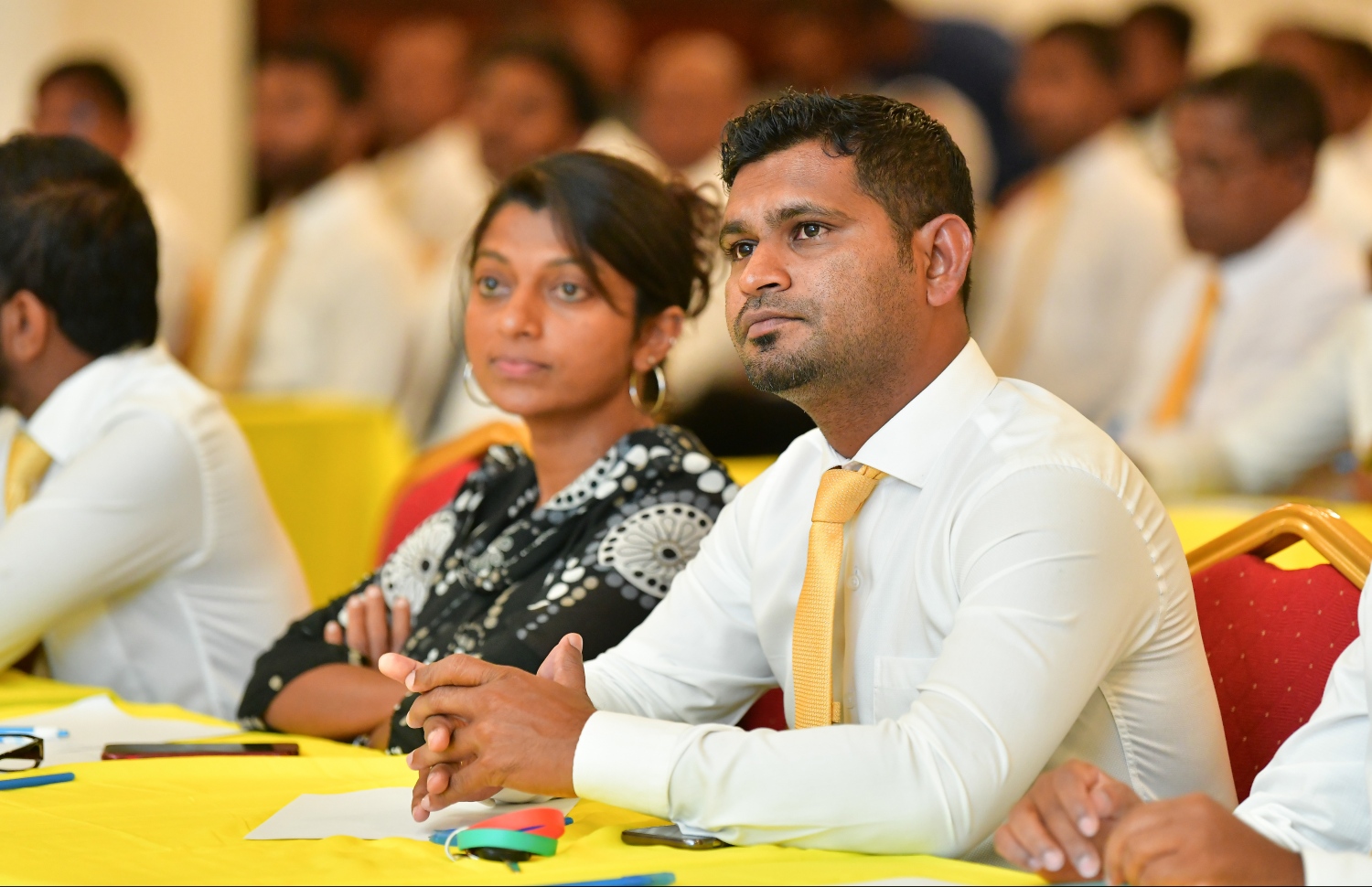 މާލެ: ފެބްރުއަރީ 11، 2020: އެމްޑީޕީގެ ގައުމީ މަޖިލީހުން ދަރުބާރުގޭގައި ބޭއްވި ޖަލްސާގެ ތެރެއިން.-- ފޮޓޯތައް: ހުސެން ވަހީދު/ މިހާރު