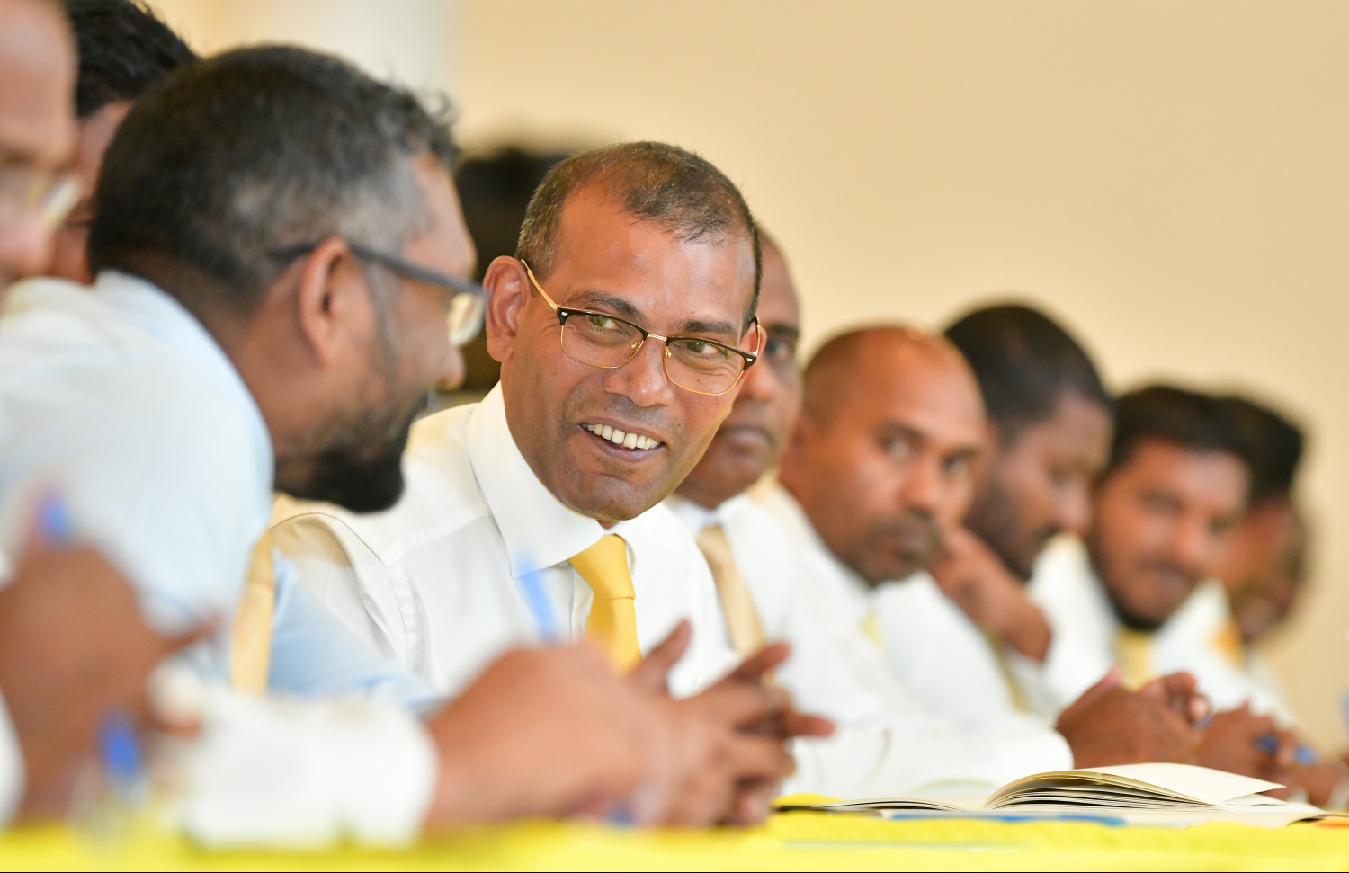 މާލެ: ފެބްރުއަރީ 11، 2020: އެމްޑީޕީގެ ގައުމީ މަޖިލީހުން ދަރުބާރުގޭގައި ބޭއްވި ޖަލްސާގައި ރައްޔިތުން މަޖިލީހުގެ ރައީސް މުހައްމަދު ނަޝީދު ބައިވެރިވެ ވަޑައިގަންނަވަނީ.-- ފޮޓޯތައް: ހުސެން ވަހީދު/ މިހާރު