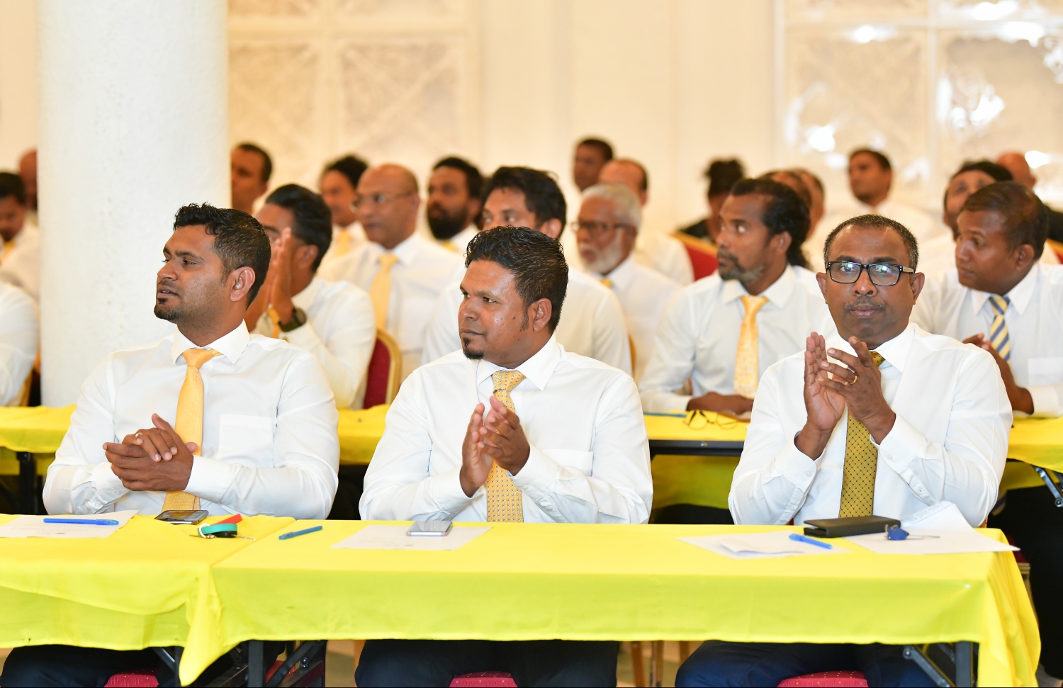 މާލެ: ފެބްރުއަރީ 11، 2020: އެމްޑީޕީގެ ގައުމީ މަޖިލީހުން ދަރުބާރުގޭގައި ބޭއްވި ޖަލްސާގެ ތެރެއިން.-- ފޮޓޯތައް: ހުސެން ވަހީދު/ މިހާރު