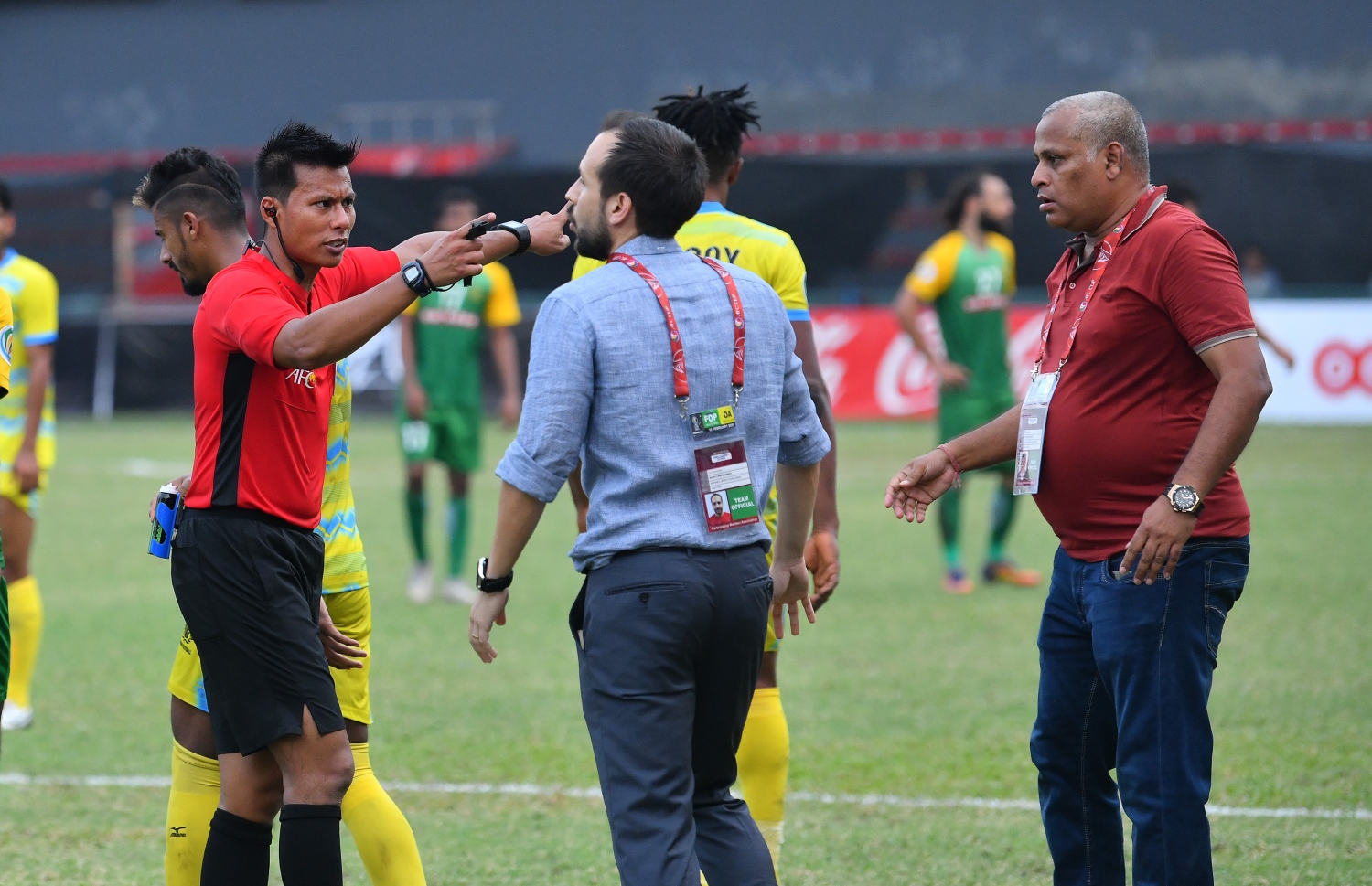 މާލެ- ފެބުރުއަރީ 12، 2020: އޭއެފްސީ ކަޕުގެ ޕްރިލިމިނަރީ ބުރުގެ ދެ ވަނަ ލެގުގައި މިއަދު މާލޭގައި މާޒިޔާ އާއި ބަންގްލަދޭޝްގެ ޑާކާ އަބަހާނީ ބައްދަލުކުރި މެޗުގެ ތެރެއިން--. ފޮޓޯ:ނިޝާން އަލީ/މިހާރު