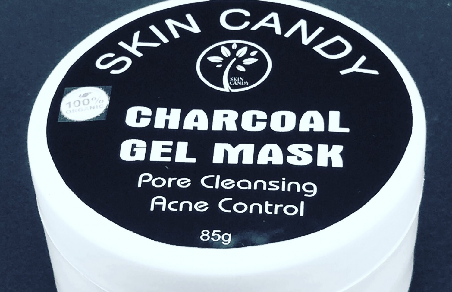 ސްކިން ކެންޑީގެ ޗާކޯލް މާސްކް-- ފޮޓޯ: ސްކިން ކެންޑީ