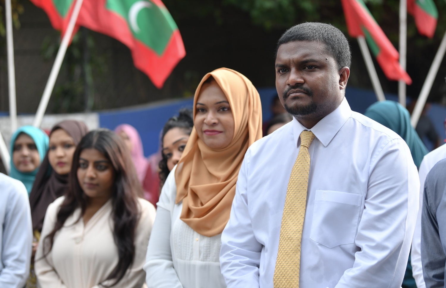 އެމްޑީޕީގެ ޓިކެޓުގައި ލޯކަލް ކައުންސިލްތަކުގެ އިންތިޚާބަށް ނުކުންނަވާ ބައެއް ކެންޑިޑޭޓުންނާއެކު އަނަސް.