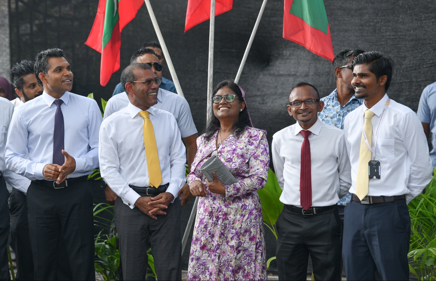 މާލޭގެ މަގުތައް ހެދުމުގެ މަޝްރޫއުގެ ފެށުމުގެ ރަސްމިއްޔާތުގައި ނައިބ ރައީސް ފައިސަލް ނަސީމް (ވ) އާއި މަޖިލިހުގެ ރައީސް މުހައްމަދު ނަޝީދު (ވ-2) އާއި މާލޭގެ މޭޔަރު ޝިފާ މުހައްމަދު (މ) އާއި ޑެޕިއުޓީ މޭޔަރު ޝަމާއު ޝަރީފް (ކ-2) ބައިވެރިވަޑައިގަންނަވަނީ -- ފޮޓޯ: ނިޝާން އަލީ/ މިހާރު