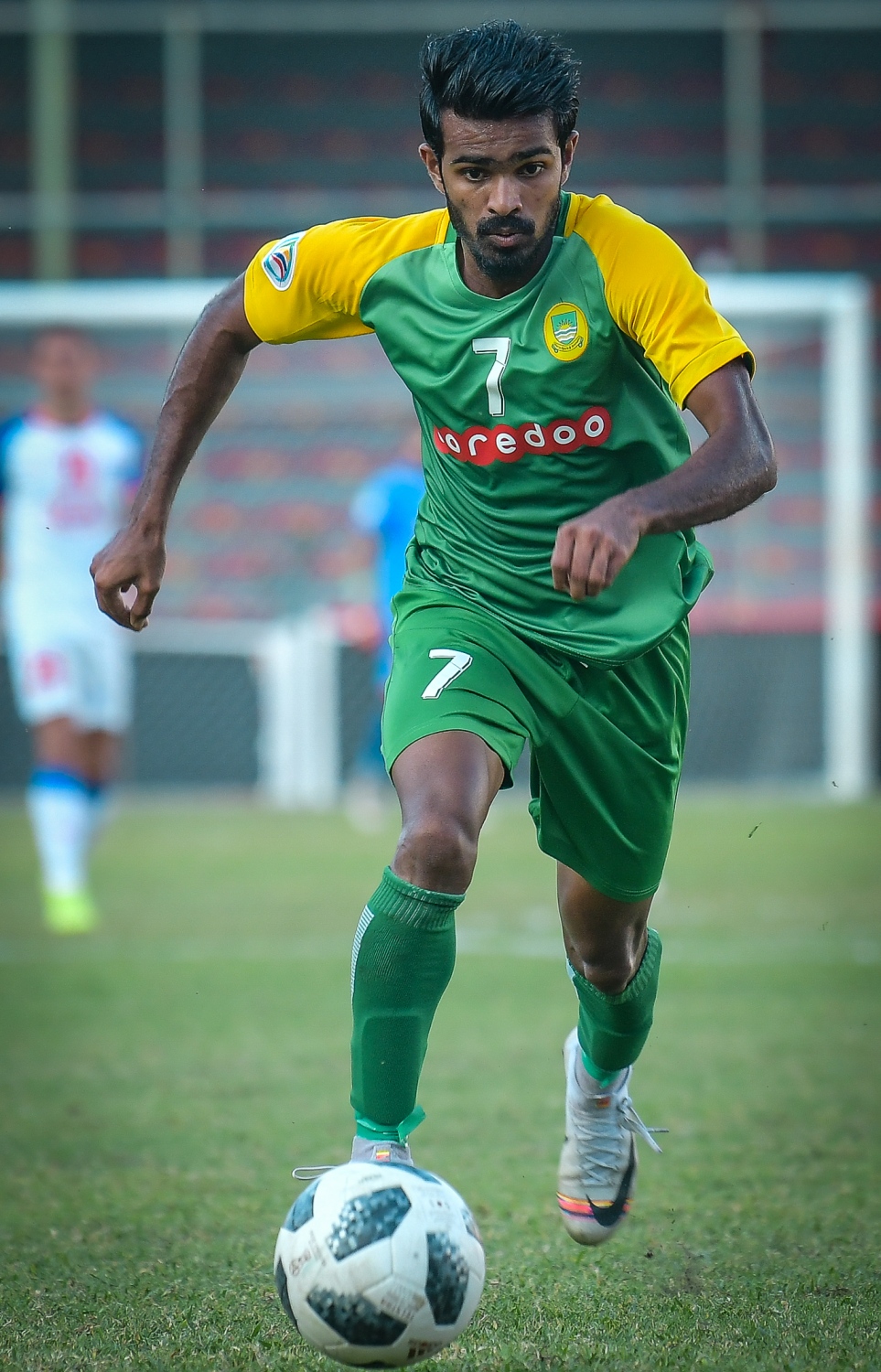 މާލެ- ފެބުރުއަރީ 19، 2020: އޭއެފްސީ ކަޕުގެ ޕްލޭއޮފް ބުރުގެ ފުރަތަމަ ލެގުގައި މިއަދު މާލޭގައި މާޒިޔާ އާއި އިންޑިއާގެ ބެންގަލޫރު ބައްދަލުކުރި މެޗުގެ ތެރެއިން: މިމެޗުން ބެންގަލޫރު 2-1 އިން ބަލިކޮށް މުބާރާތުގެ ގްރޫޕް ސްޓޭޖުން ފުރުސަތު ހޯދުމުގެ އުއްމީދު މާޒިޔާ ވަނީ ބޮޑުކޮށްފައި--. ފޮޓޯ:ނިޝާން އަލީ/މިހާރު