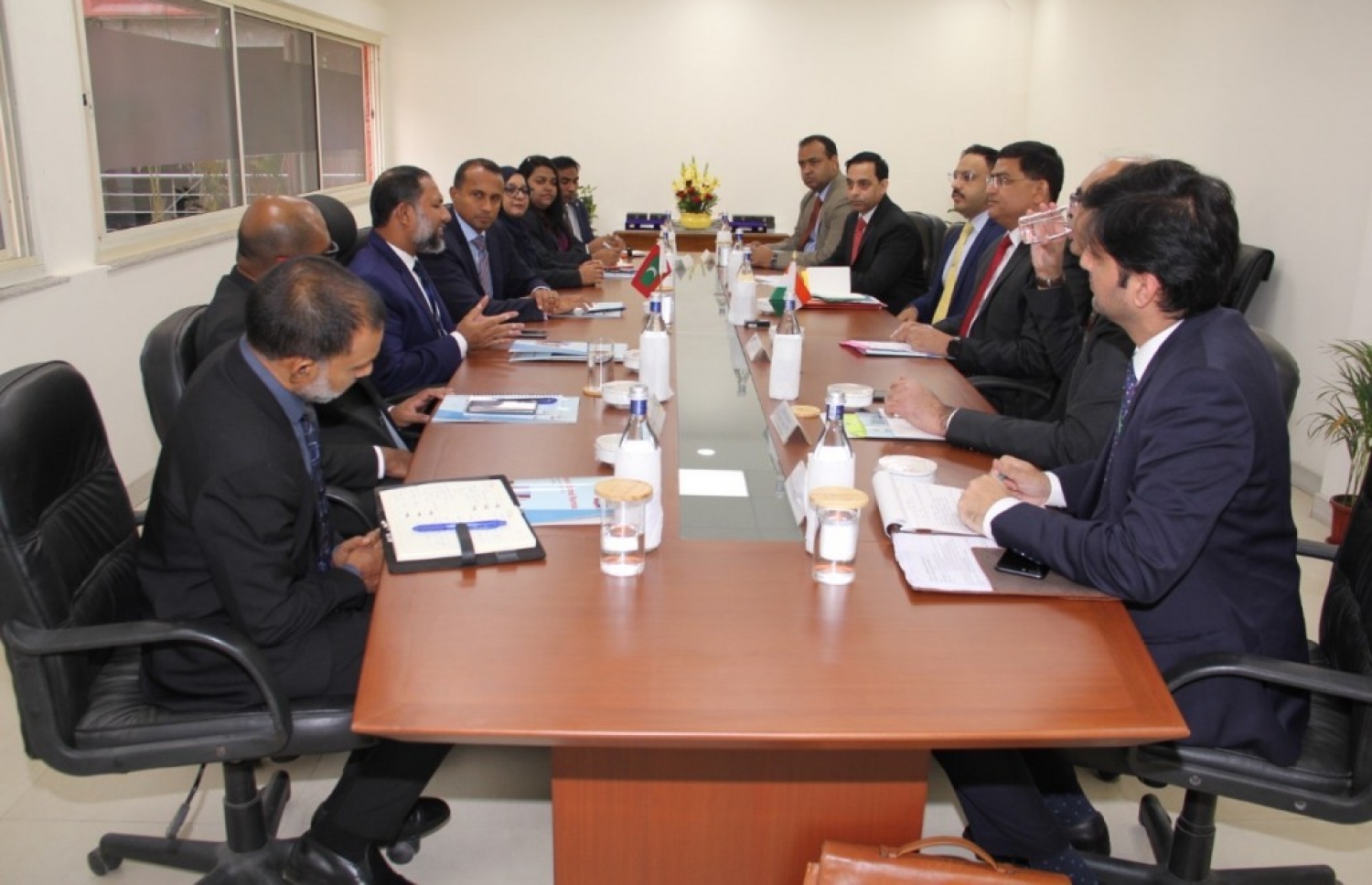 އިންޑިއާގެ ހޯމް މިނިސްޓަރާ އެކު ގުޅުން ބަދަހިކުރުމުގެ މަޝްވަރާތައް ކުރިއަށް ގެންދަނީ. --ފޮޓޯ/ހޯމް މިނިސްޓްރީ