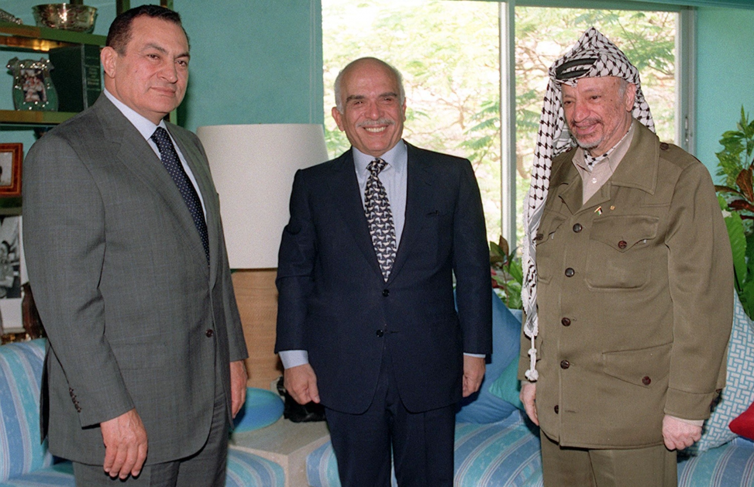 މިސްރުގެ ކުރީގެ ރައީސް ހުސްނީ މުބާރަކާއި ޖޯޑަންގެ ކުރީގެ ރަސްގެފާން ހަސަން (މ) އަދި ފަލަސްތީނުގެ ކުރީގެ ރައީސް ޔާސިރު އަރަފާތު ޖެނުއަރީ 1، 1996 ގައި. --އޭއެފްޕީ ފައިލް ފޮޓޯ