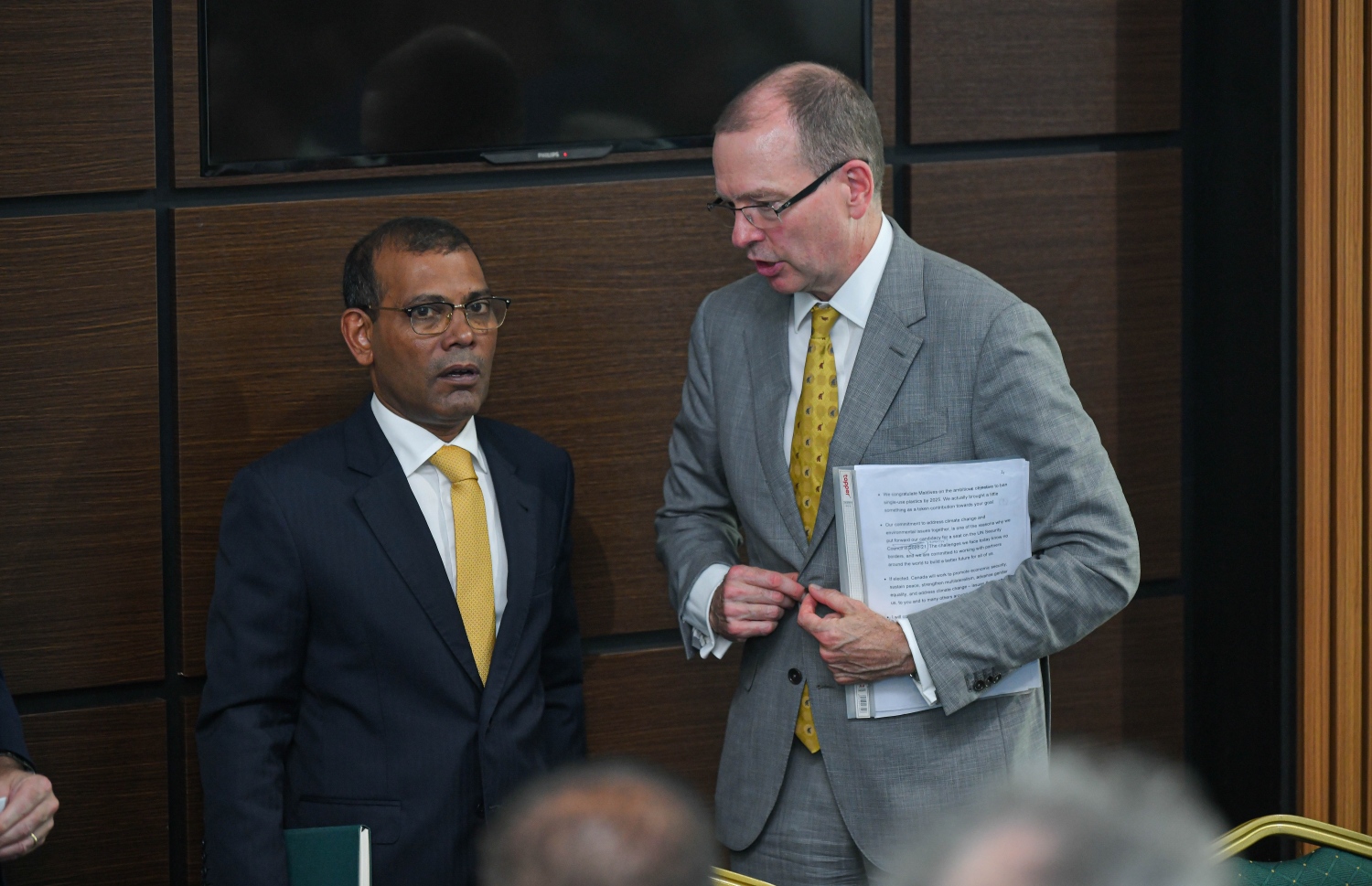 ރައީސް ނަޝީދު، ކެނަޑާ ސަފީރާއެކު: ކޮރަލް ފެސްޓިވަލް ކުރިއަށް ގެންދިޔައީ ކެނަޑާގެ އެހީގައި-- ފޮޓޯ: އަހުމަދު އަވްޝަން އިލްޔާސް