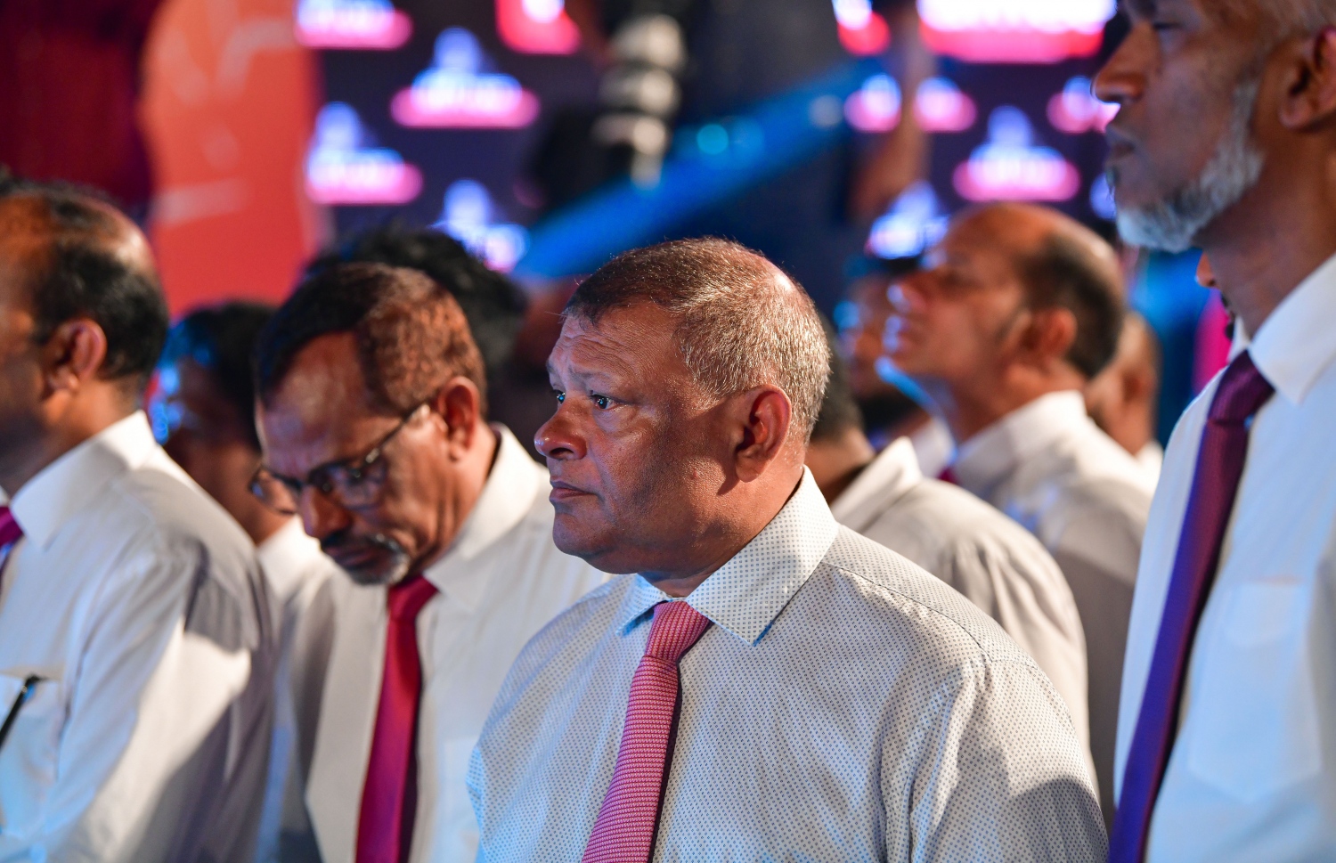 މާލެ: ފެބުރުއަރީ 28، 2020- އިދިކޮޅު ކޯލިޝަނުން ކާނިވާ ސަރަހައްދުގައި މިރޭ ބޭއްވި ބޮޑު ޖަލްސާގެ ތެރެއިން: ޕީޕީއެމުން ލޯކަލް ކައުންސިލްތަކުގެ އިންތިޚާބުގެ ކެމްޕެއިން ރަސްމީކޮށް ފެށުމަށް ބޭއްވި މި ޖަލްސާ އަށް އެތައް ހާސް ބަޔަކު ދިޔަ.---ފޮޓޯތައް: އަހުމަދު އަވްޝަން އިލްޔާސް/މިހާރު