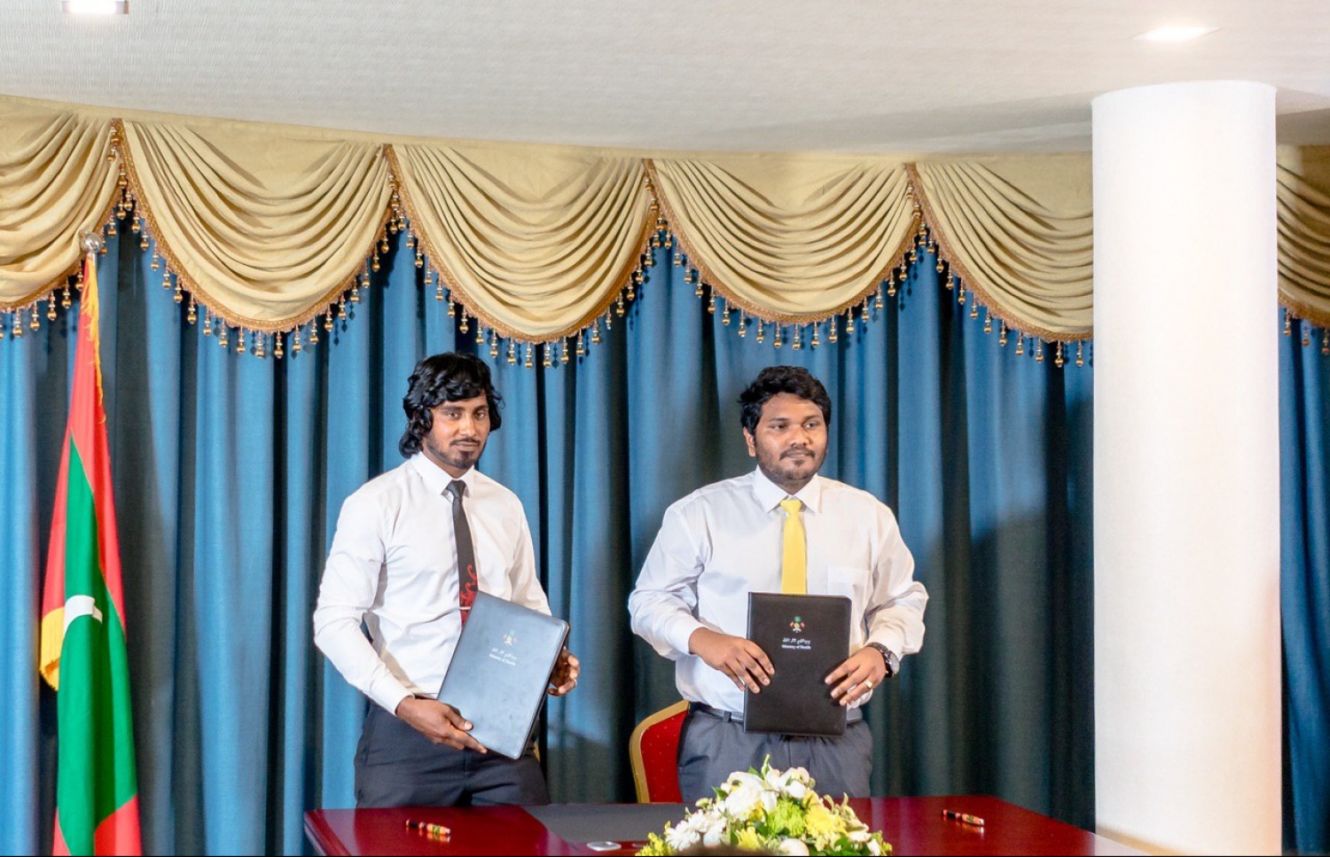 މާލެ- މާޗް 1، 2020- ހެލްތު މިނިސްޓްރީން 20 ރަށެއްގެ ސިއްހީ މަރުކަޒުތަކާ ގުޅޭ މަޝްރޫއުތަކަށް ކައުންސިލްތަކާ ހަވާލުކުރުމަށް މިއަދު ބޭއްވި ރަސްމިއްޔާތުގެ ތެރެއިން.---ފޮޓޯ: ހެލްތު މިނިސްޓްރީ