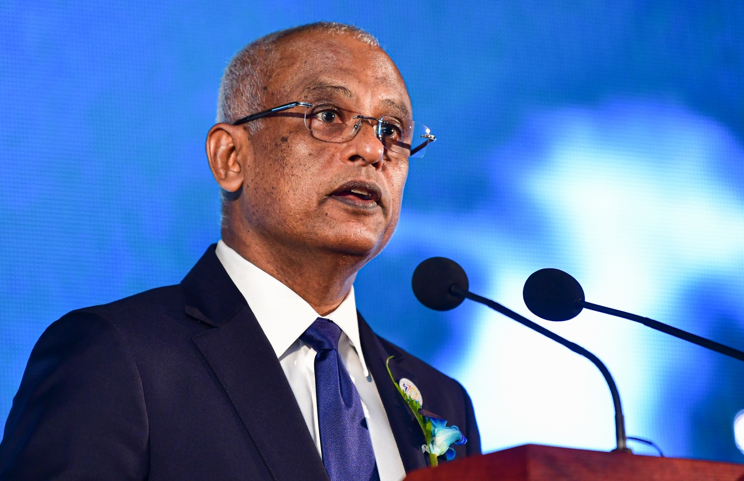 މާލެ: މާޗް 3، 2020-- ސްޓެލްކޯ އިން ކަރަންޓުގެ ހިދުމަތަށް ދޭން ފެށިތާ 70 އަހަރު ފުރުން ފާހަގަ ކުރުމަށް މިރޭ ދަރުބާރުގޭގައި ބޭއްވި ޚާއްސަ ޖަލްސާގައި ރައީސް އިބްރާހިމް މުހައްމަދު ސޯލިހު ވާހަކަފުޅު ދައްކަވަނީ.---ފޮޓޯ: އަހުމަދު އަވްޝަން އިލްޔާސް/މިހާރު