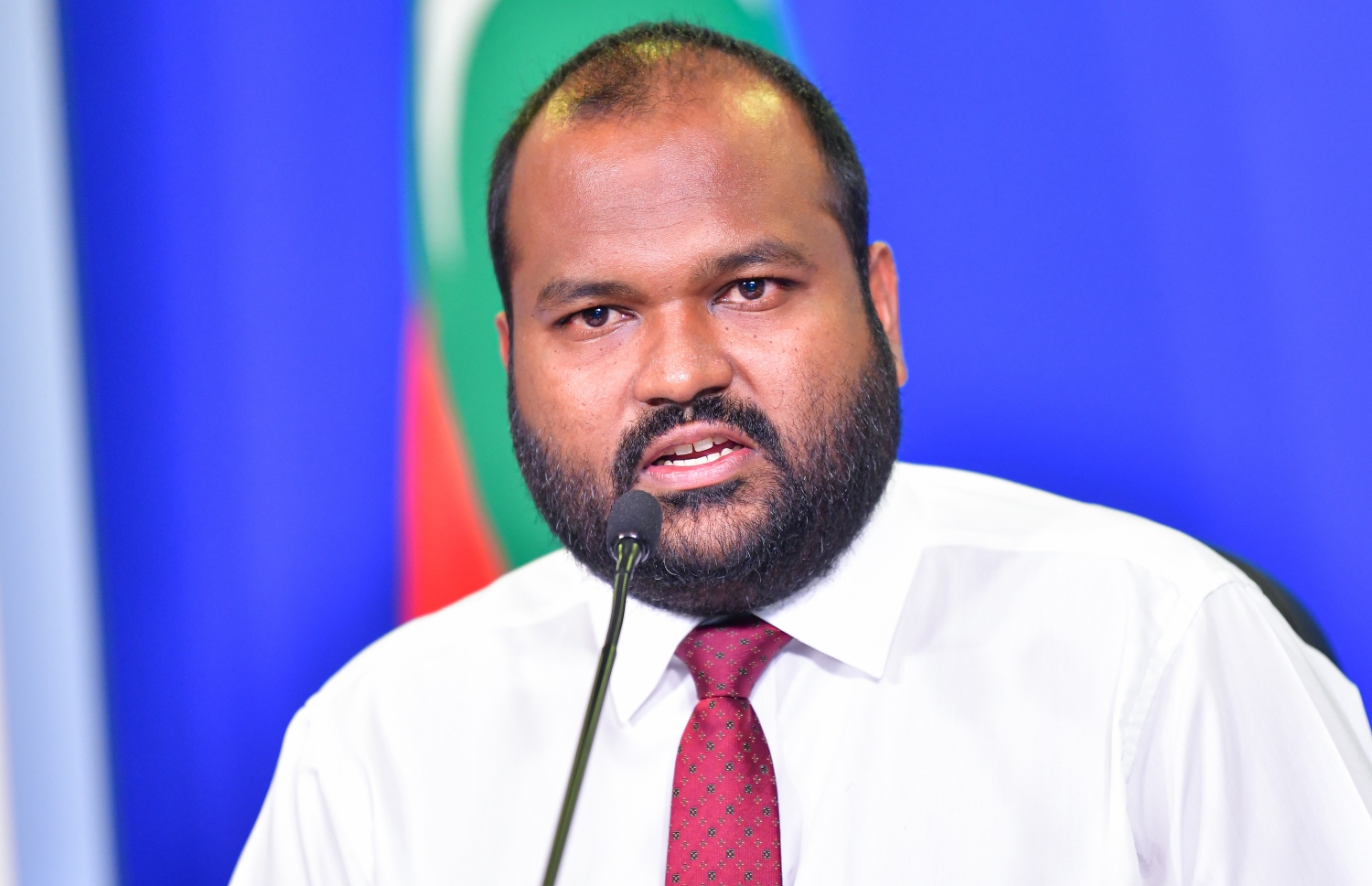 މިއަދުގެ ނިއުސް ބްރީފިންގައި ޓޫރިޒަމް މިނިސްޓަރު އަލީ ވަހީދު ވާހަކަ ދައްކަވަނީ.---ފޮޓޯ: އަހުމަދު އަވްޝަން އިލްޔާސް/މިހާރު