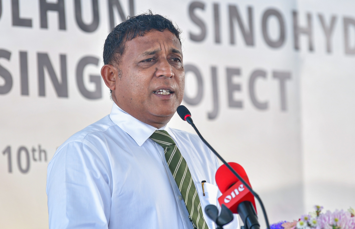 މާލެ- މާޗް 10، 2020: ހުޅުމާލޭގައި އަޅާ 1،700 ހައުސިން ޔުނިޓުތަކުގެ ބިންގާ އަޅުއްވައިދެއްވުމަށްފަހު ޕްލޭނިން މިނިސްޓަރު އަސްލަމް ވާހަކަދައްކަވަނީ.-- ފޮޓޯ: އަހުމަދު އަވްޝަން އިލްޔާސް/ މިހާރު