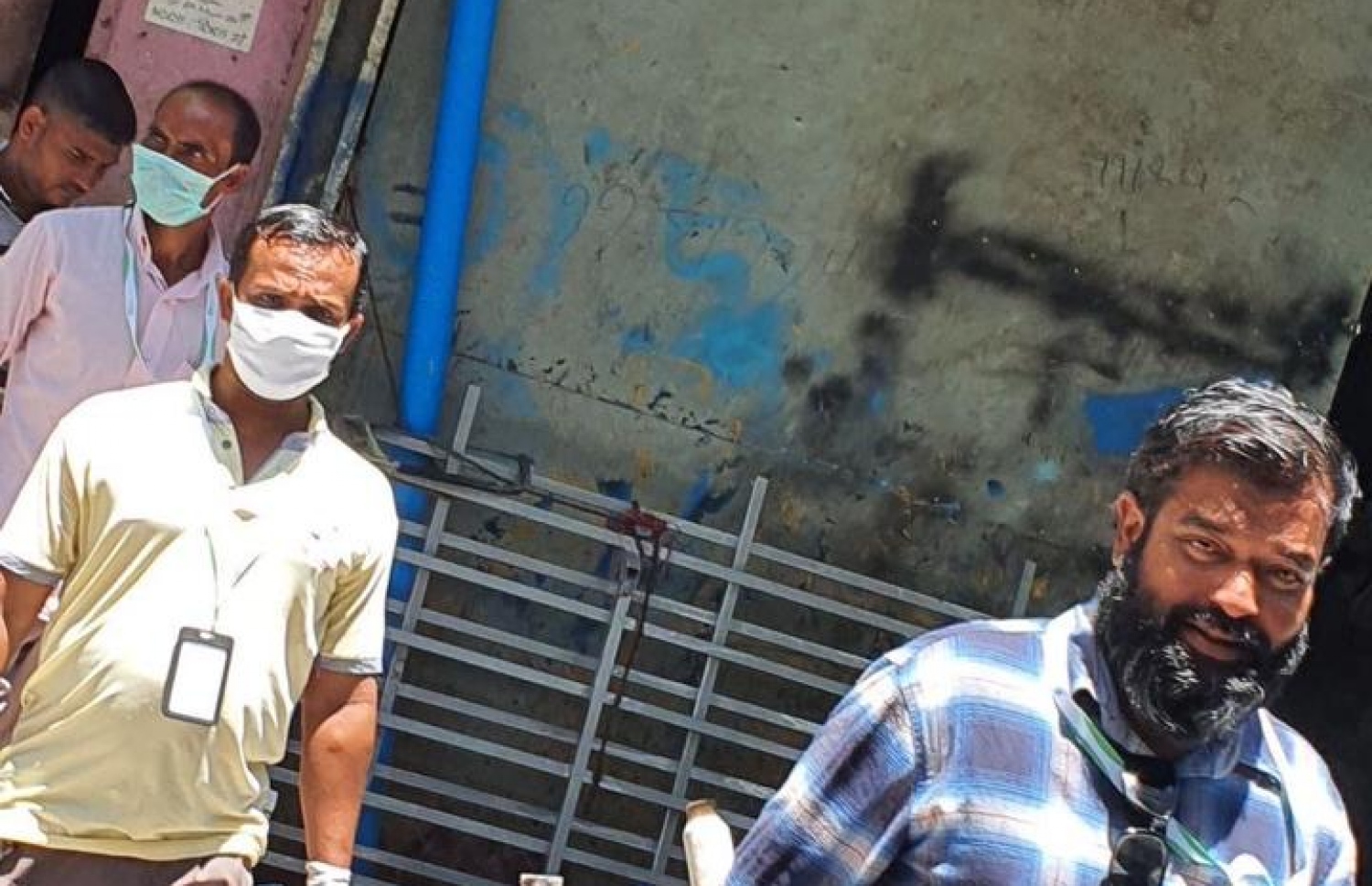 މާލޭގައި ބިދޭސީން ދިރިއުޅޭ ތަންތަން، ސިޓީ ކައުންސިލްގެ ބައެއް މުވައްޒަފުން ބަލަނީ.