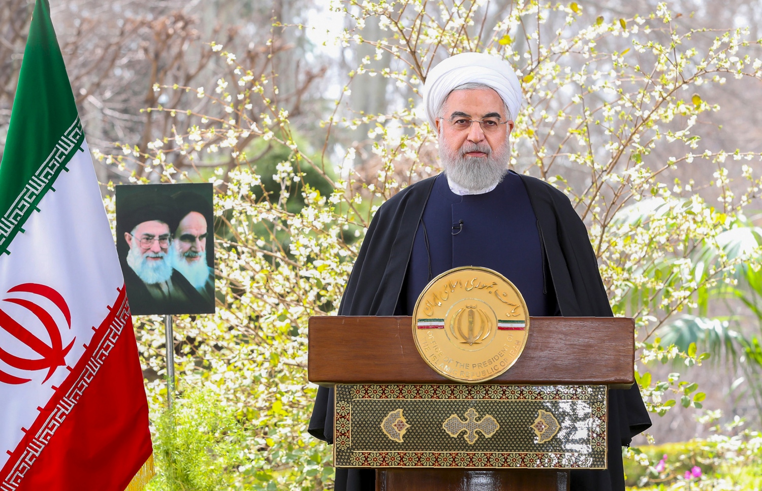 އީރާނުގެ ރައީސް ހަސަން ރޫހާނީ ގައުމާ މުޚާތަބް ކުރައްވަނީ. --ފޮޓޯ:އޭއެފްޕީ