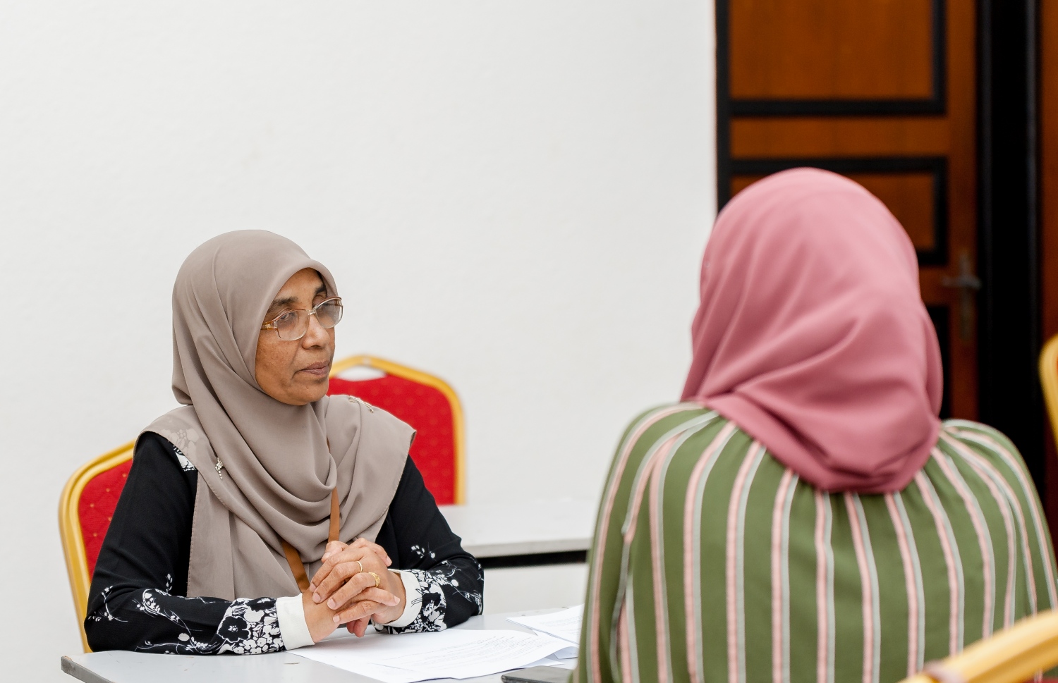 މައިމޫނާ، މިދިޔަ ބުރާސްފަތި ދުވަހު "މިހާރު" އަށް އިންޓވިއު ދެެއްވަނީ.