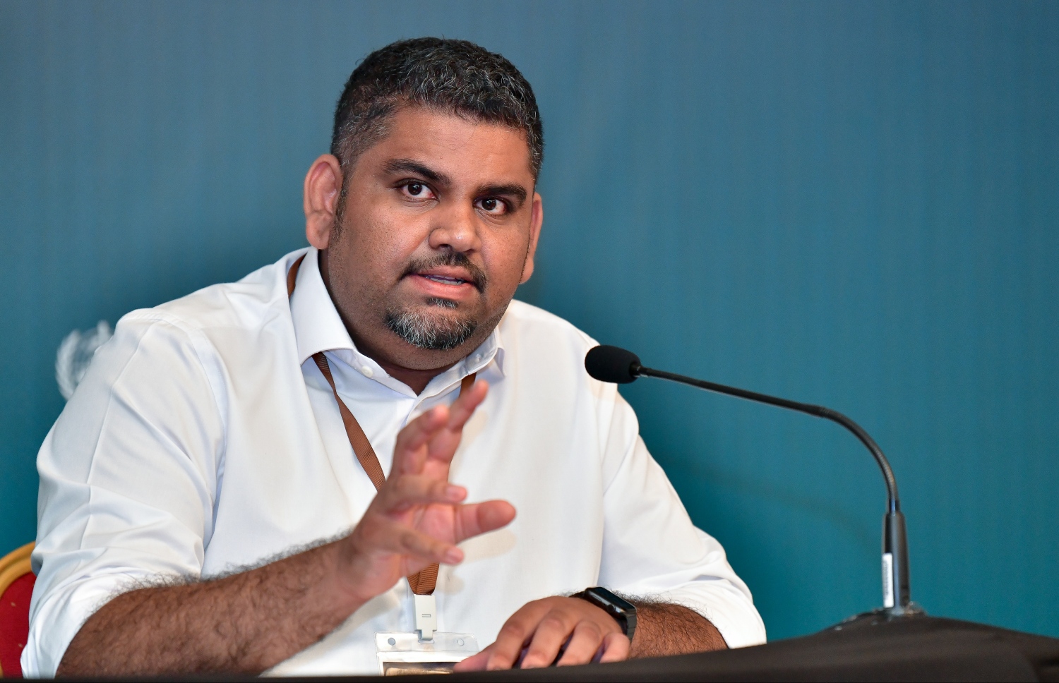 މަބްރޫކް ކޮވިޑް-19 އާ ގުޅޭ މައުލޫމާތު ދެއްވަނީ. --މިހާރު ފޮޓޯ