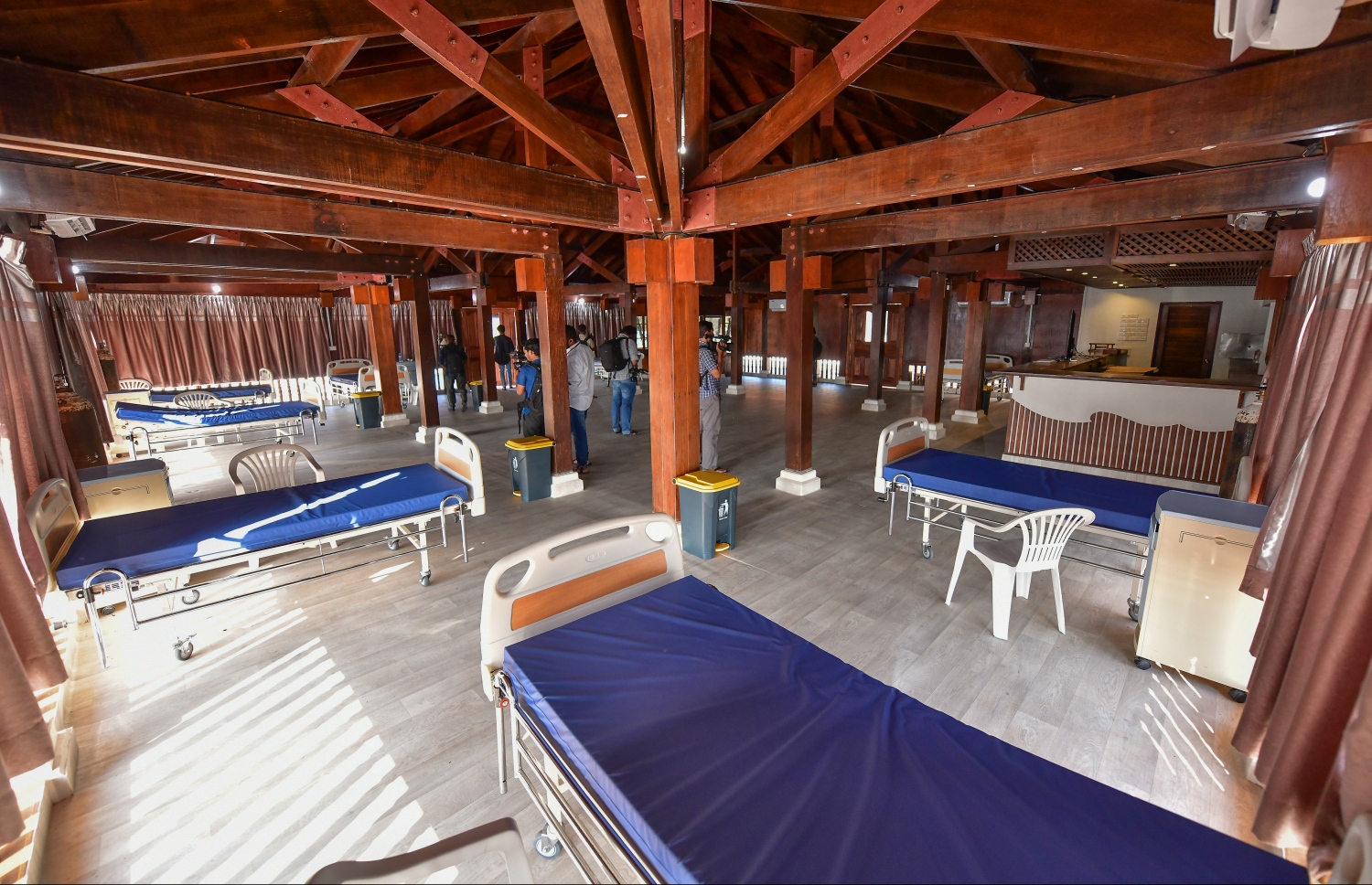 މާލެ- އޭޕްރިލް 2، 2020: ކޮވިޑް-19 އަށް ޕޮޒިޓިވްވާ މީހުންގެ ތެރެއިން ހައި ރިސްކު މީހުންނަށް ފަރުވާދިނުމަށް އަލުން މަރާމާތުކުރި، ފަރުކޮޅުފުށި އައިސޮލޭޝަން ފެސިލިޓީ --.ފޮޓޯ: ނިޝާން އަލީ/މިހާރު