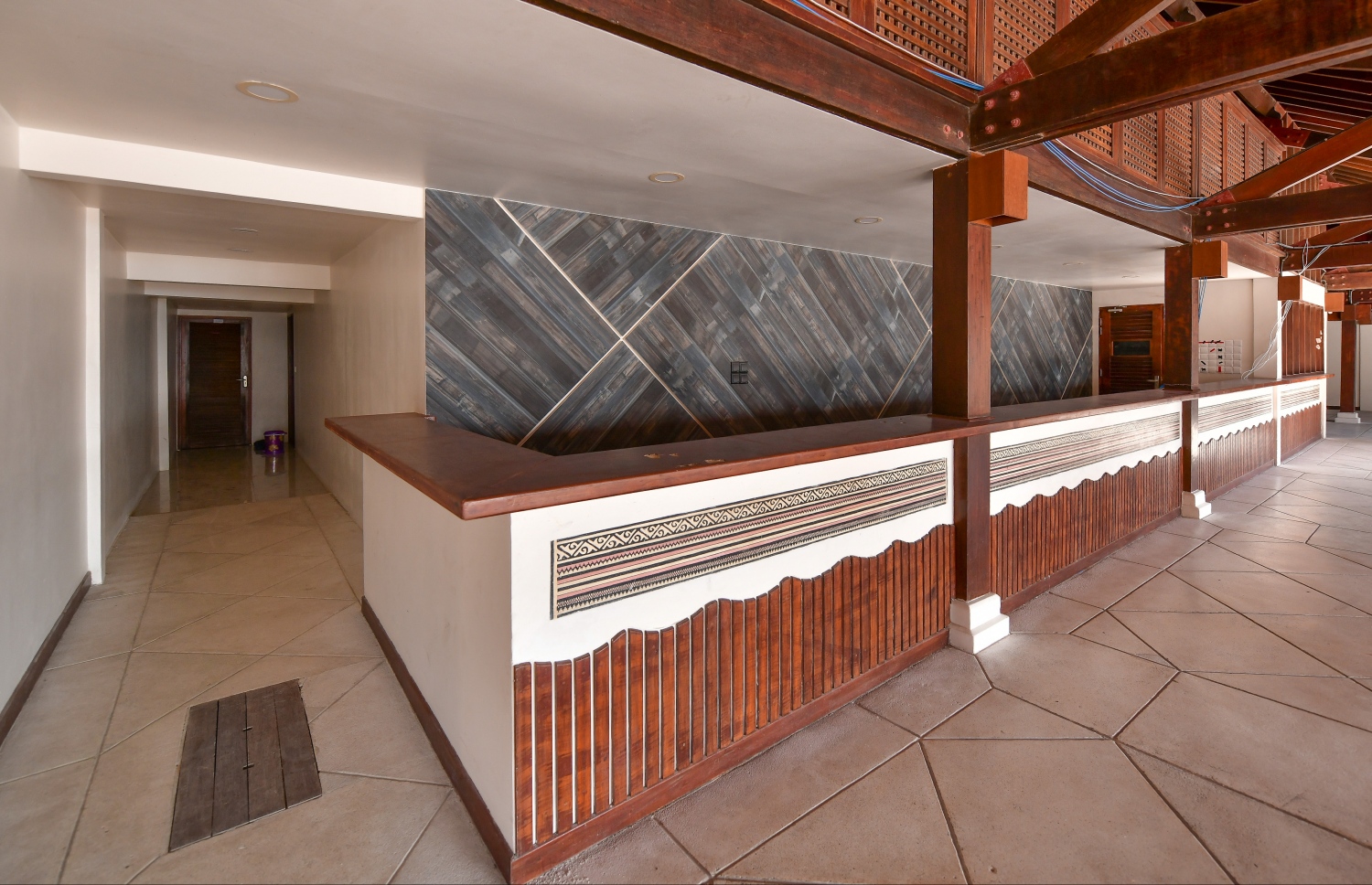 މާލެ- އޭޕްރިލް 2، 2020: ކޮވިޑް-19 އަށް ޕޮޒިޓިވްވާ މީހުންގެ ތެރެއިން ހައި ރިސްކު މީހުންނަށް ފަރުވާދިނުމަށް އަލުން މަރާމާތުކުރި، ފަރުކޮޅުފުށި އައިސޮލޭޝަން ފެސިލިޓީ --.ފޮޓޯ: ނިޝާން އަލީ/މިހާރު