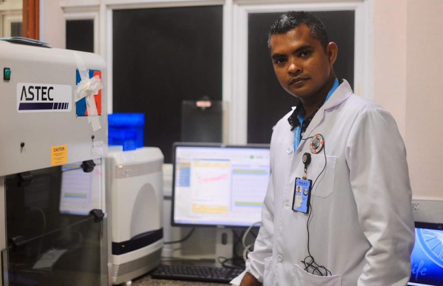 ހުސެއިން އައިޖީއެމްއެޗުގެ ލެބޯޓްރީގައި