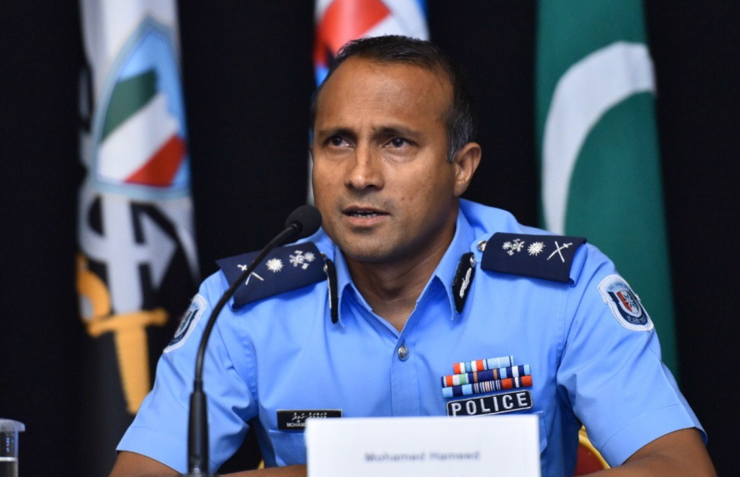 މިރޭގެ މީޑިއާ ބްރީފިންގައި ސީޕީ ހަމީދު ވާހަކަ ދައްކަވަނީ.---ފޮޓޯ: އަހުމަދު އަވްޝަން/މިހާރު