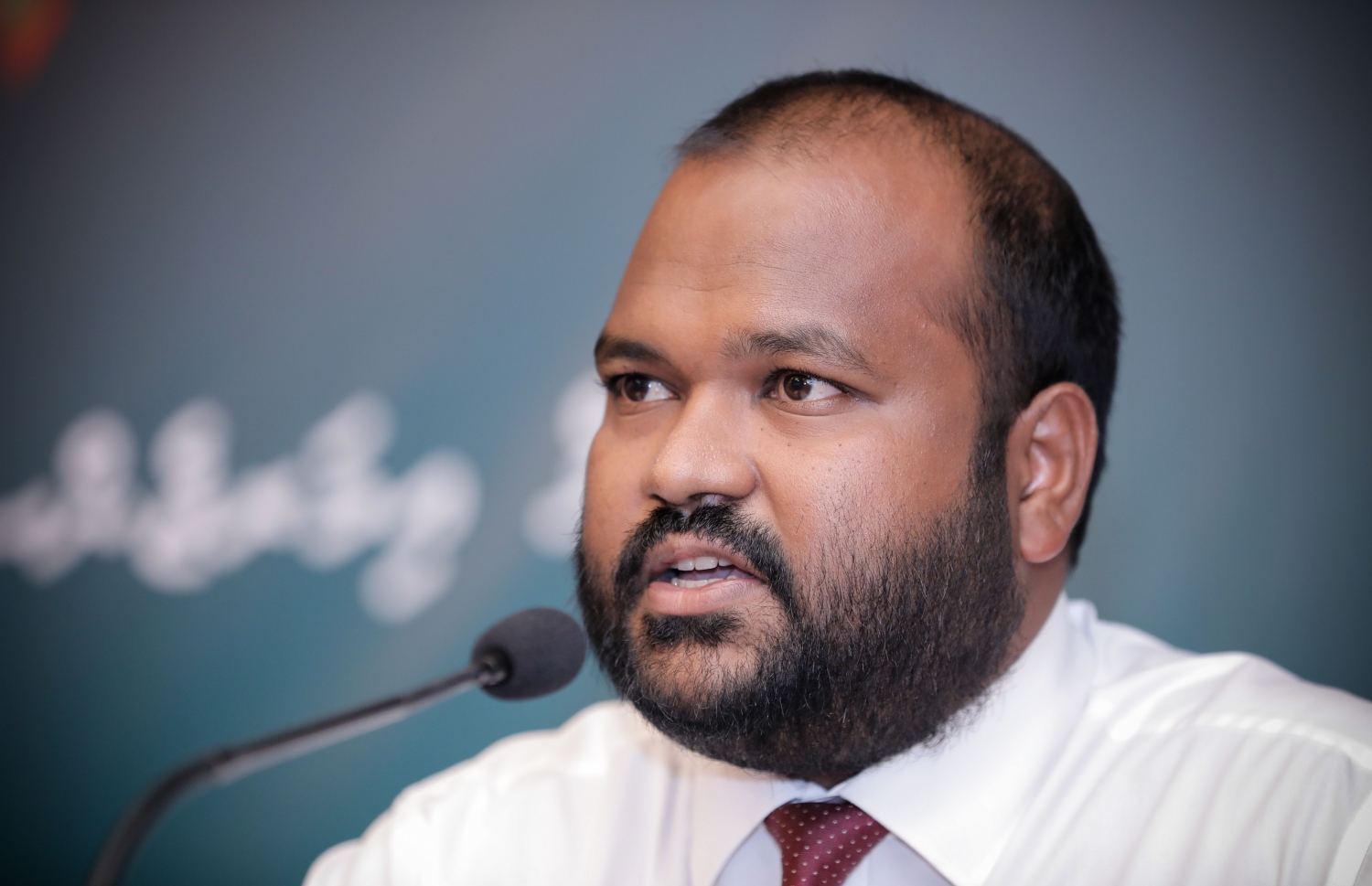 މިއަދުގެ މެންދުރުގެ މީޑިއާ ބްރީފިންގައި މިނިސްޓަރު އަލީ ވަހީދު ވާހަކަ ދައްކަވަނީ.