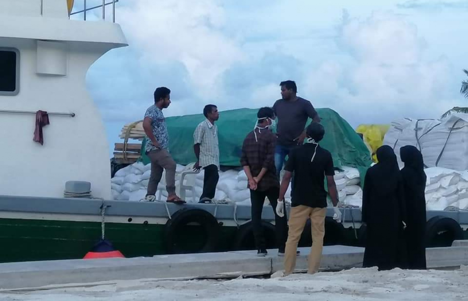 ކޮވިޑް-19 އާ ގުޅިގެން، ނަރުދޫއަށް އަރައި އަދި ފައިބާ މީހުން މޮނީޓާކުރަނީ -- ފޮޓޯ: ނަރުދޫ ކޮމިއުނިޓީ ފޭސްބުކް ޕޭޖް