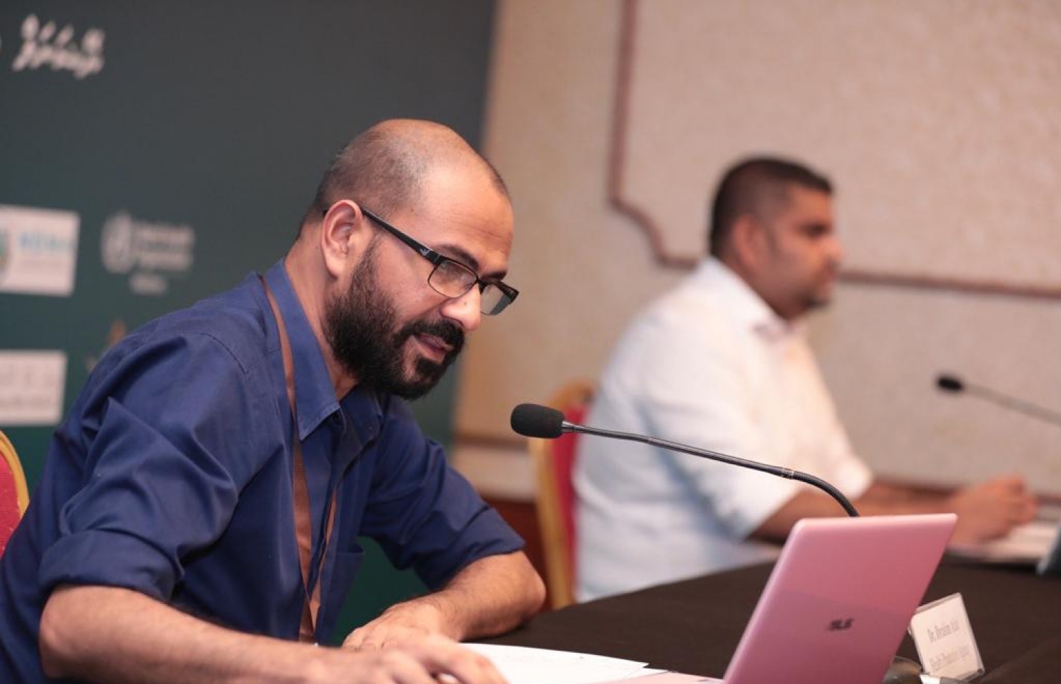 ޑރ. އަފްޒަލް ނިއުސް ކޮންފަރެންސެއްގައި