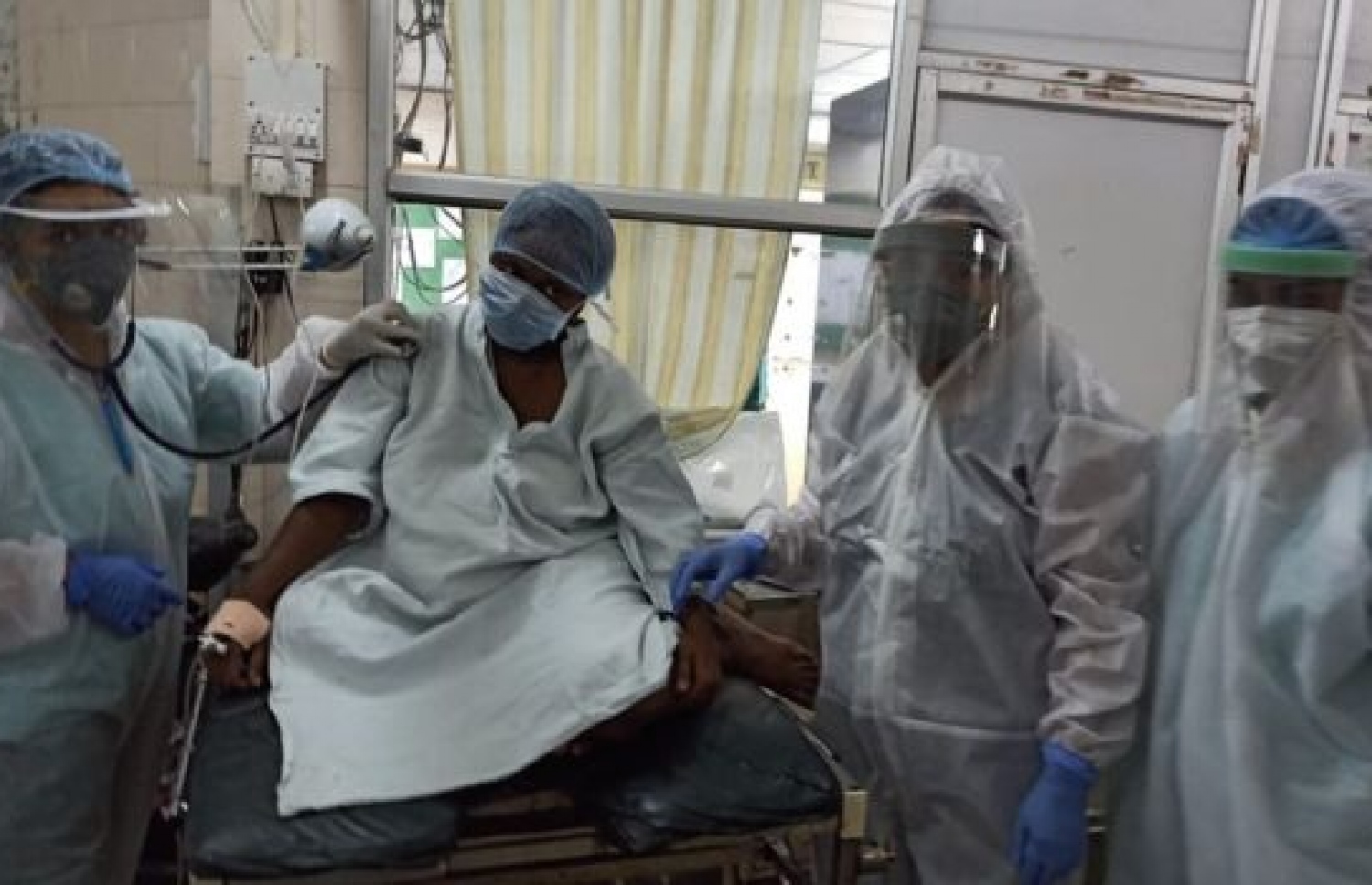 މުމްބާއީގެ ހޮސްޕިޓަލުގައި ކޮވިޑް-19 ގެ މާބަނޑު މީހުންނަށް ޚާއްސަ ވޯޑެއް ހުރޭ. --ފޮޓޯ:ބީބީސީ