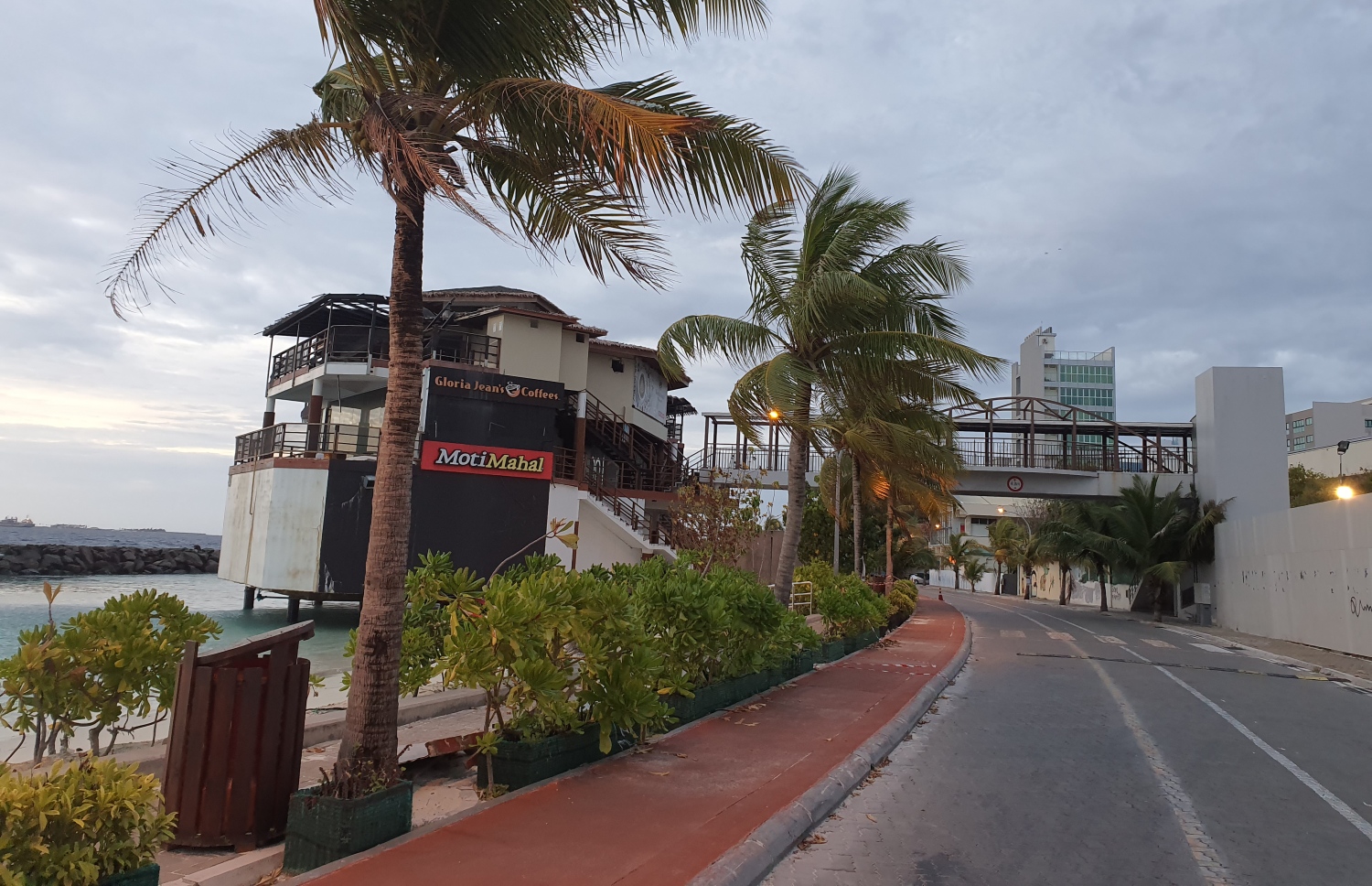 މޭ 24، 2020 ގައި ރަސްފަންނު ސަރަހައްދު: އީދު ދުވަސްތަކުގައި ގިނަ ބަޔަކު އެތަނަށް އެއްވިޔަސް މިފަހަރު އެ ފުރުސަތެއް ނުލިބުނު